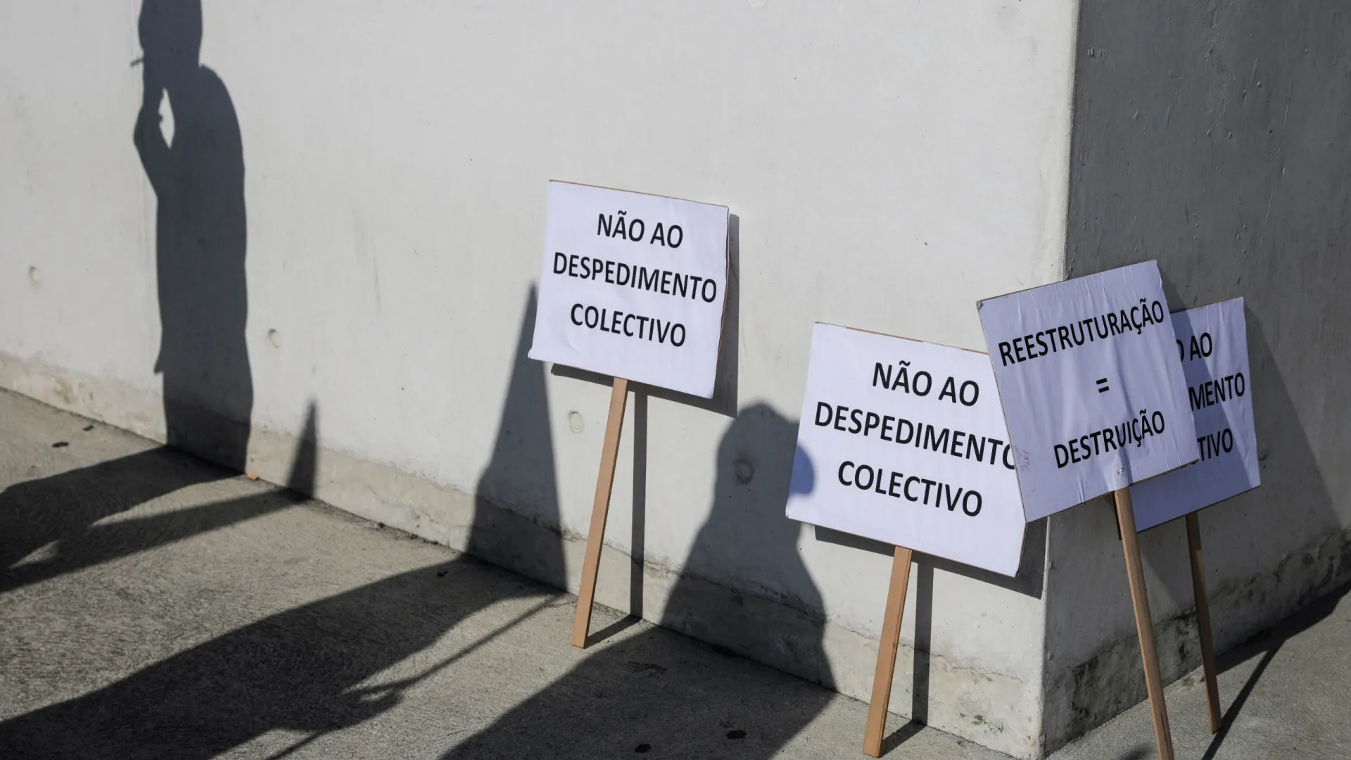 
                    Despedimentos coletivos atingem 5.774 e ultrapassam ano inteiro anterior
                