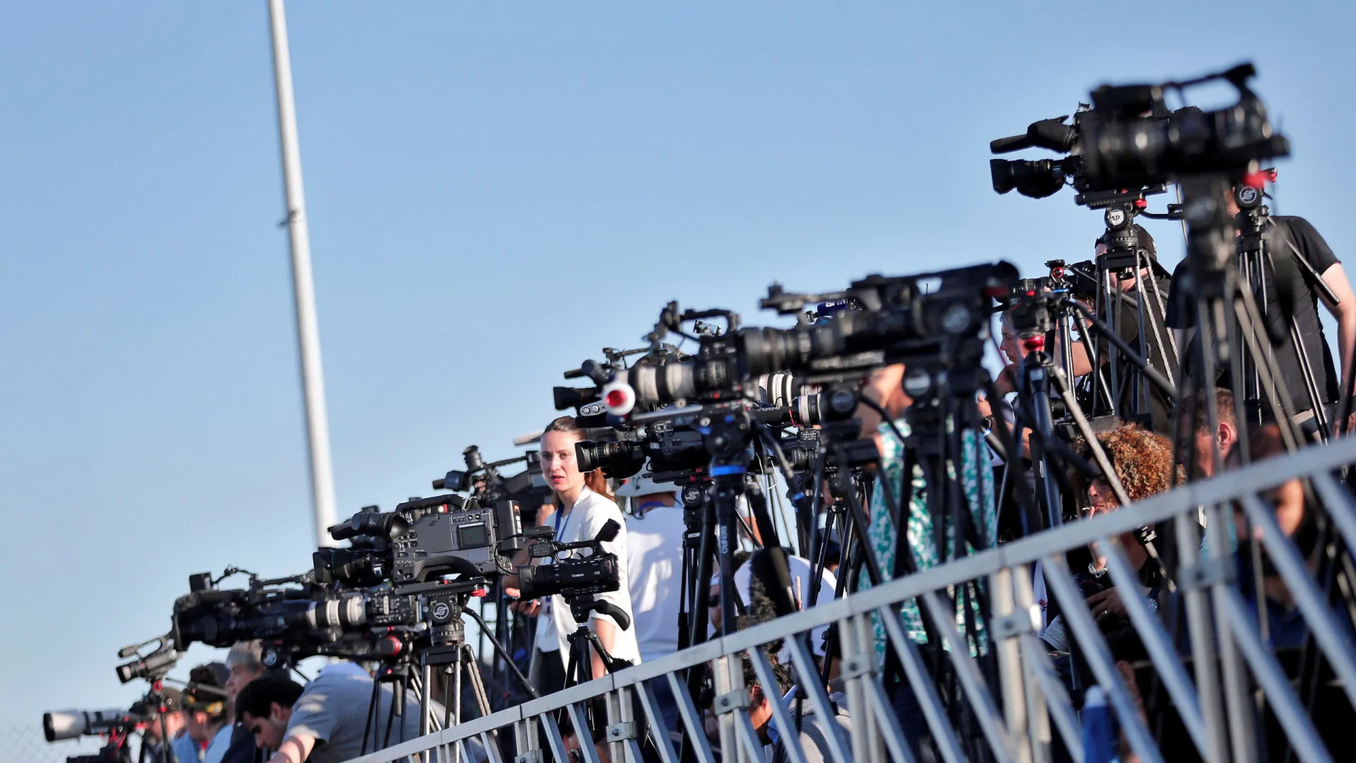 
                    Mais de 330 jornalistas estavam detidos no final de 2025
                