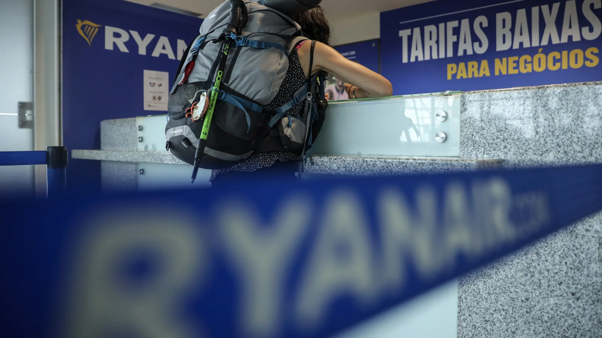 
                    Ryanair deve abster-se de impedir embarques com cartões físicos, diz ANAC
                