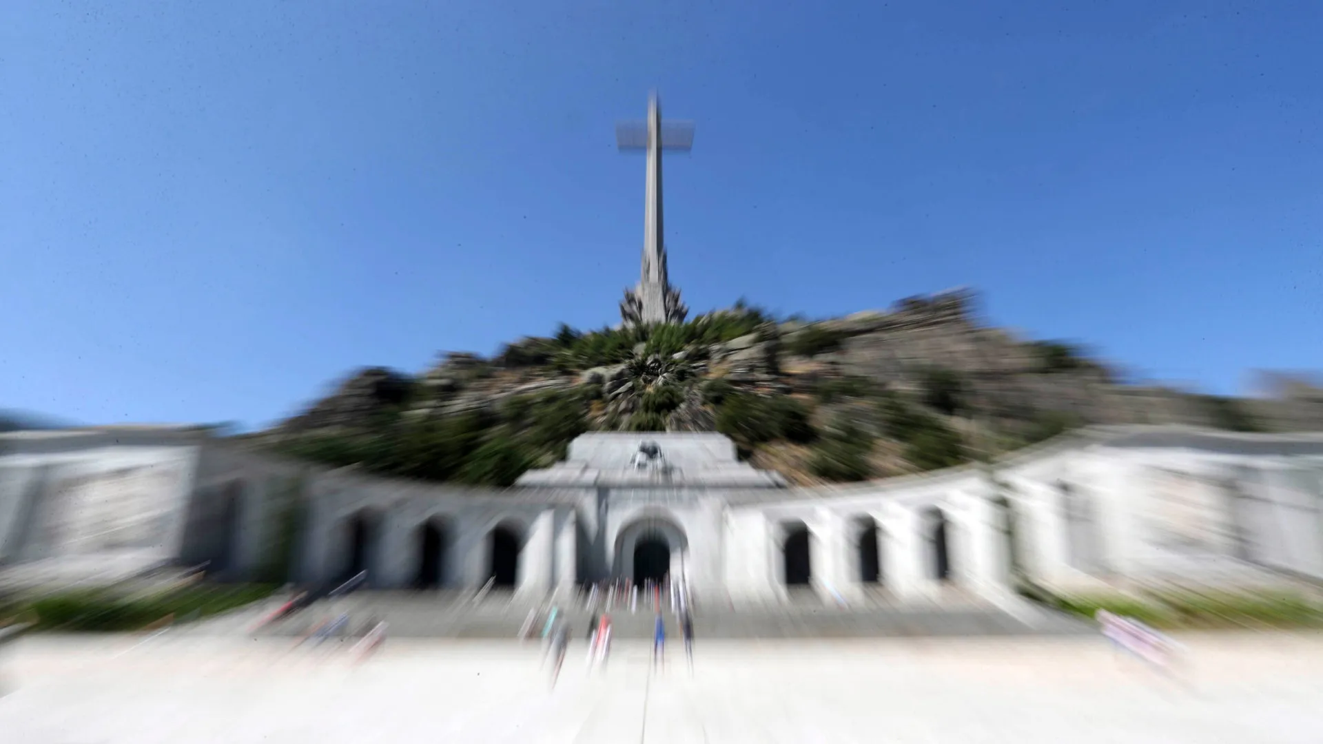 
                    Espanha polarizada e dividida assinala hoje 50 anos da morte de Franco
                