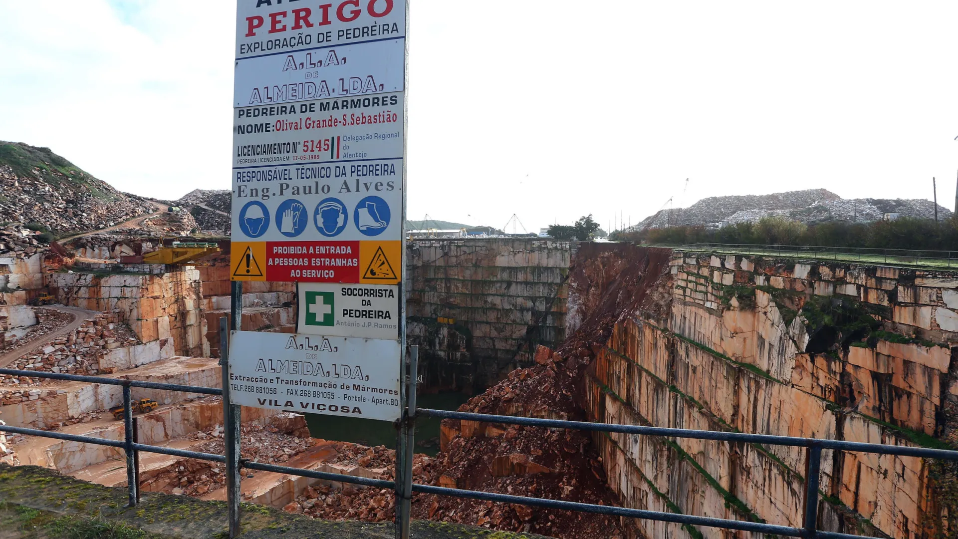 
                    Ex-autarcas arguidos rejeitam responsabilidade por derrocada em Borba
                