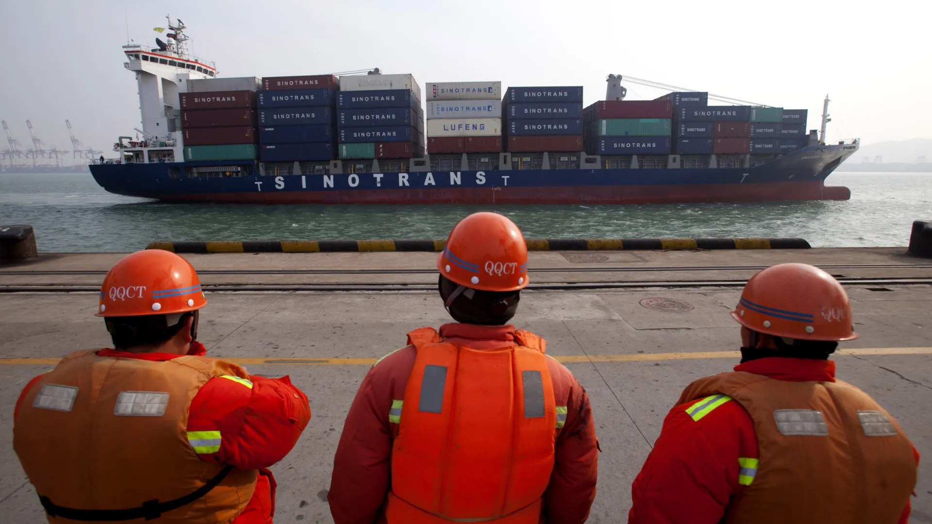 
                    China revê lei do comércio externo e amplia resposta a 