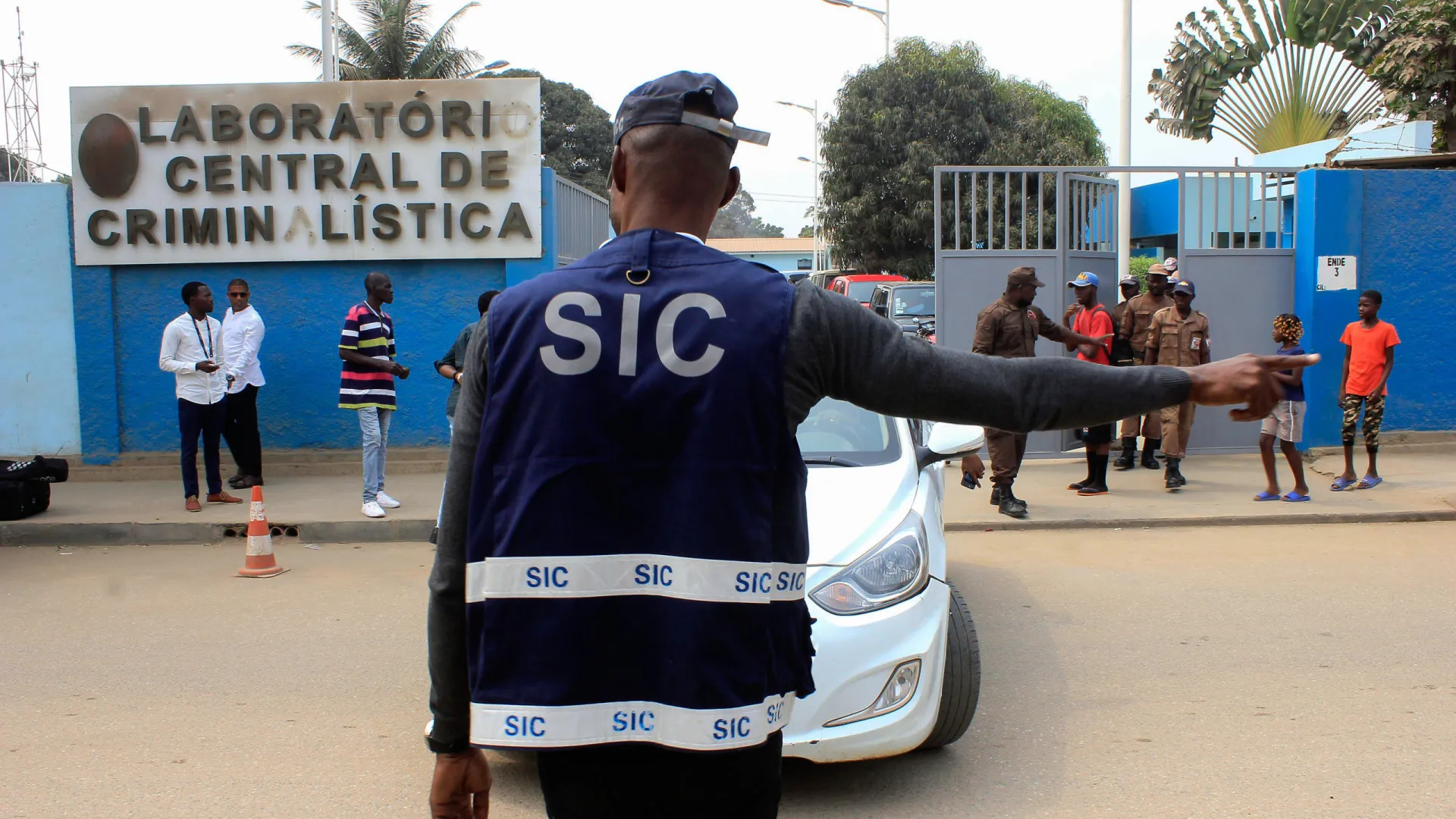 
                    Polícia angolana investiga morte de três trabalhadores em unidade avícola
                