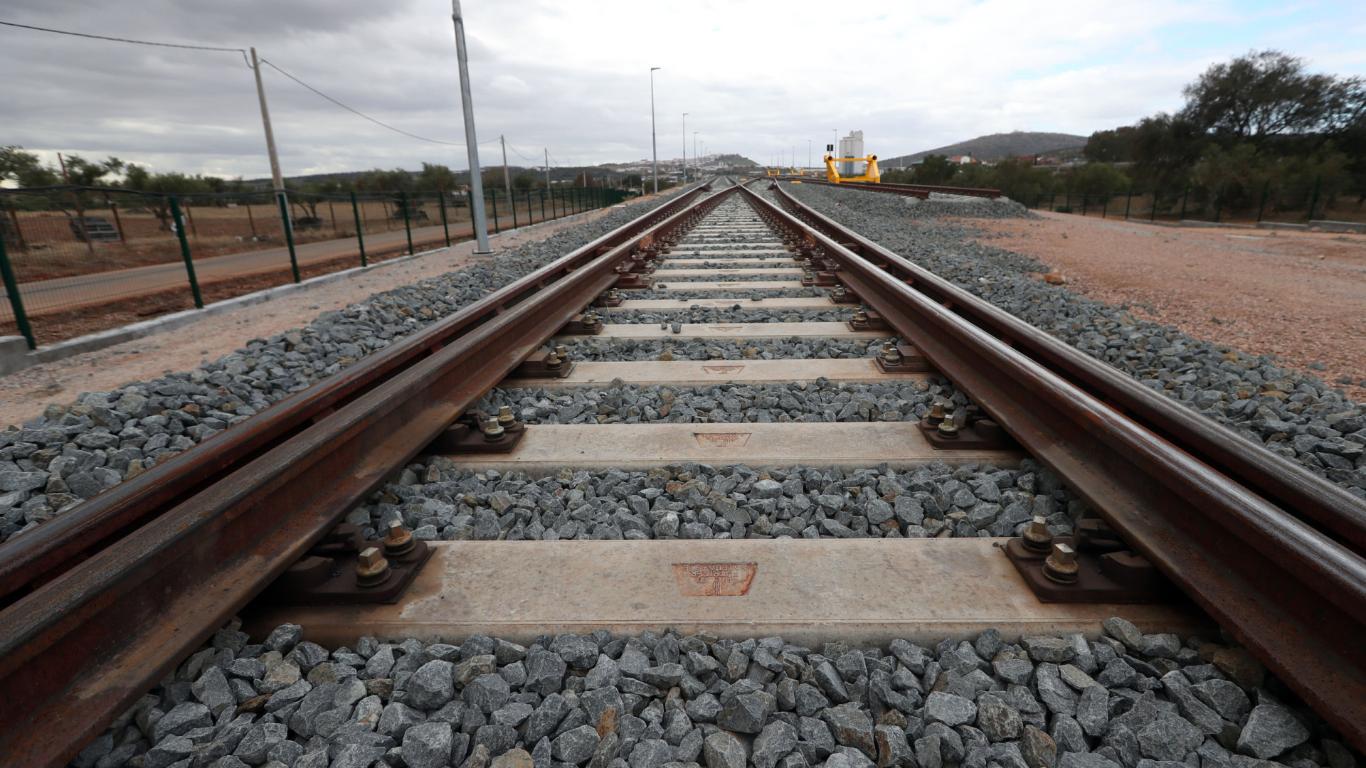 Linha do Oeste reaberta hoje à circulação entre Malveira e Torres Vedras