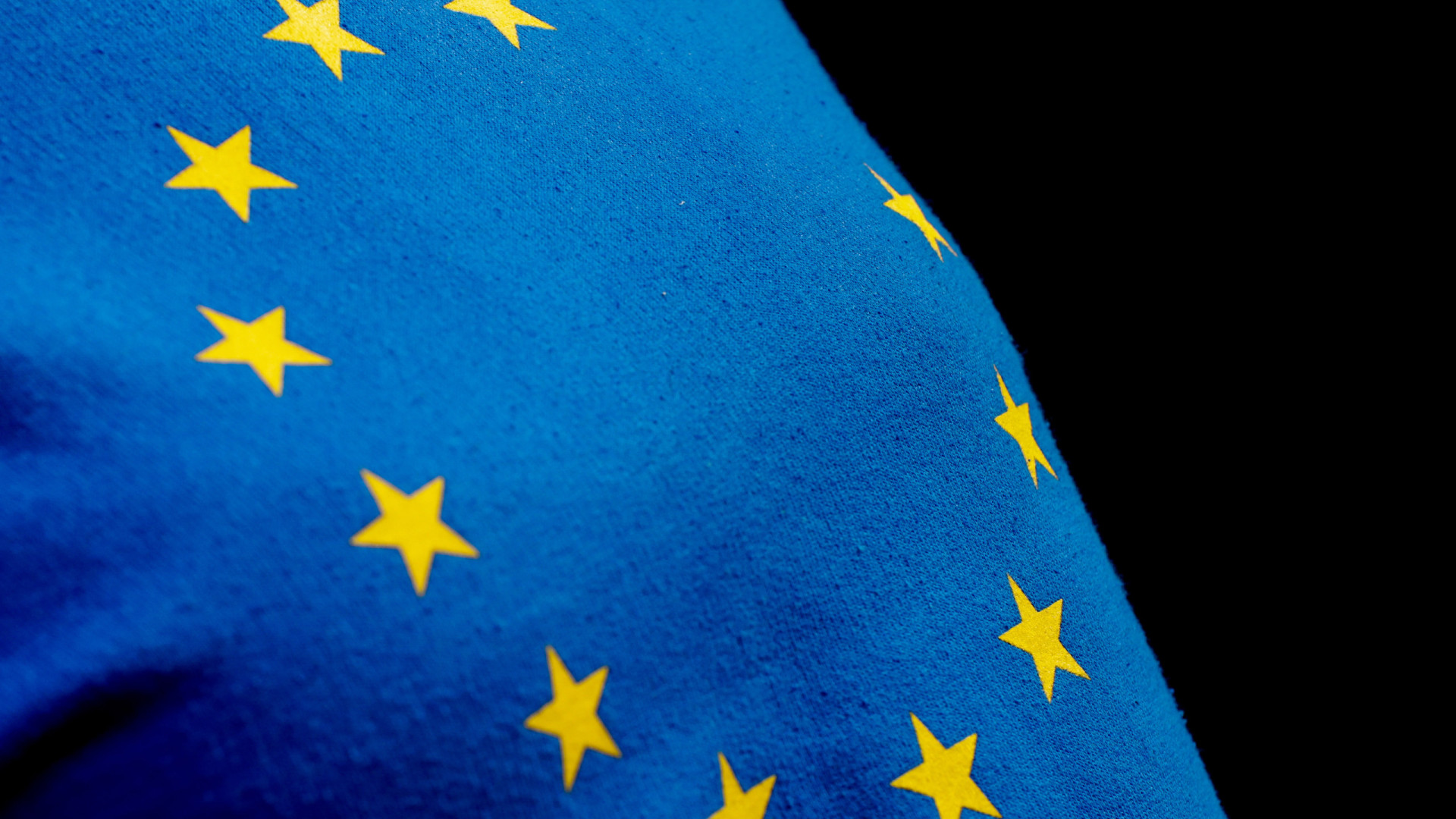 Bruxelas vai emitir até 70 mil milhões em obrigações na 2.ª metade do ano