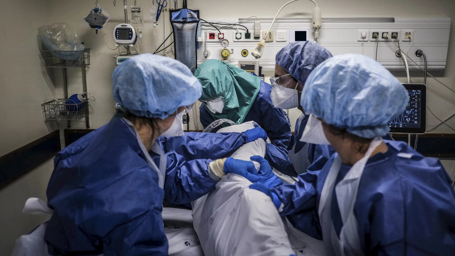 
                    Ordem dos Médicos apela ao parlamento que reconheça profissão como de risco e desgaste rápido
                