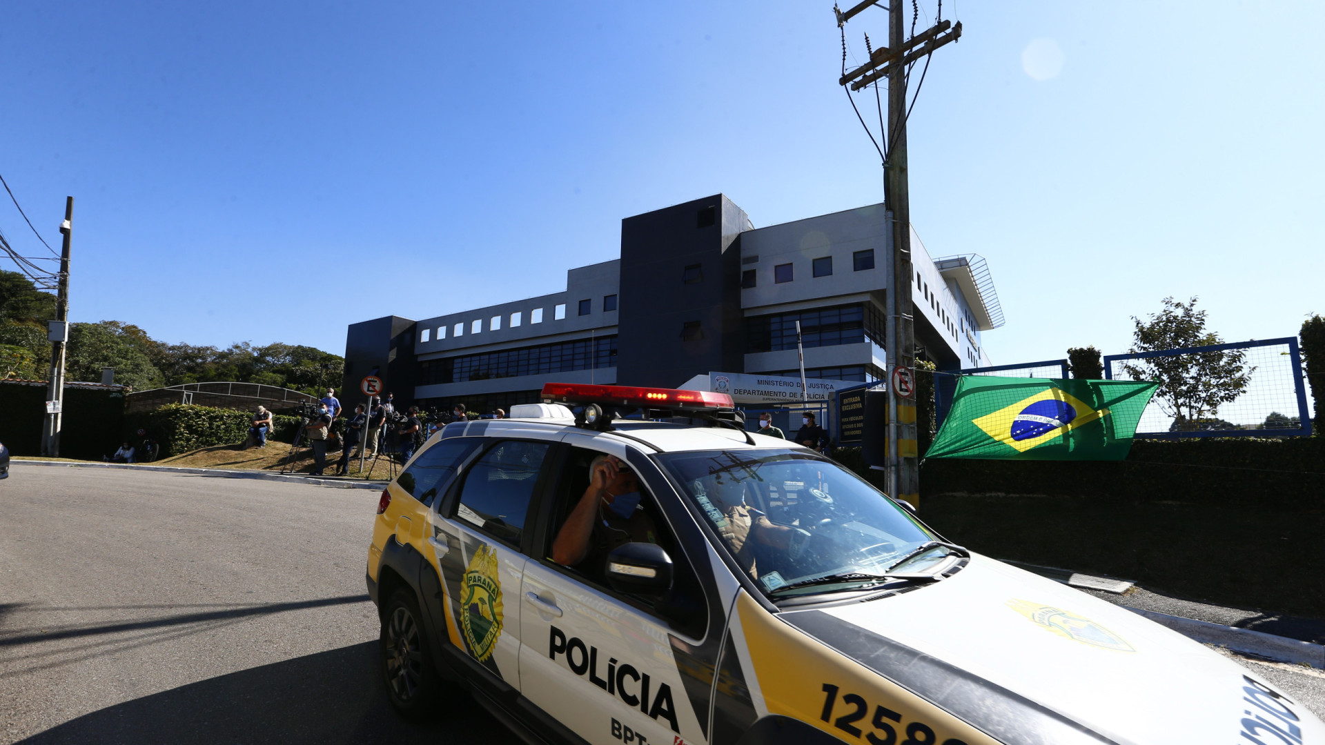 Brasil. Operação por suspeitas de lavagem de dinheiro para máfia