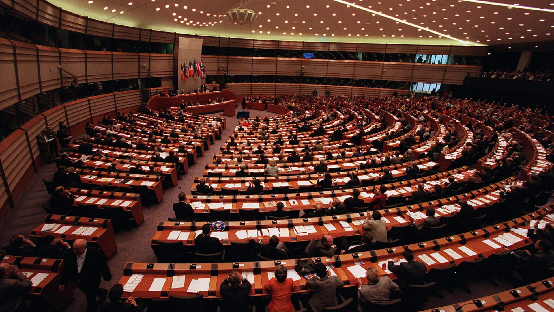 
                    ONG pedem à UE que suspenda estratégia para aumentar repatriamentos
                