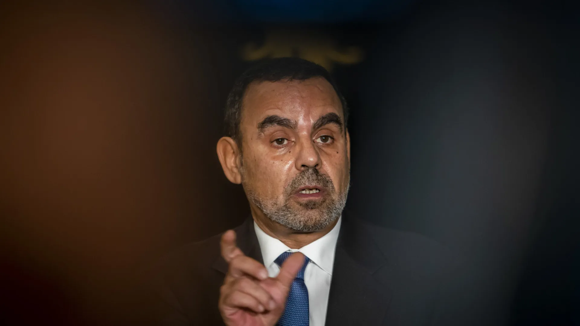 
                    Presidenciais? Nuno Morais Sarmento declara apoio a Marques Mendes
                