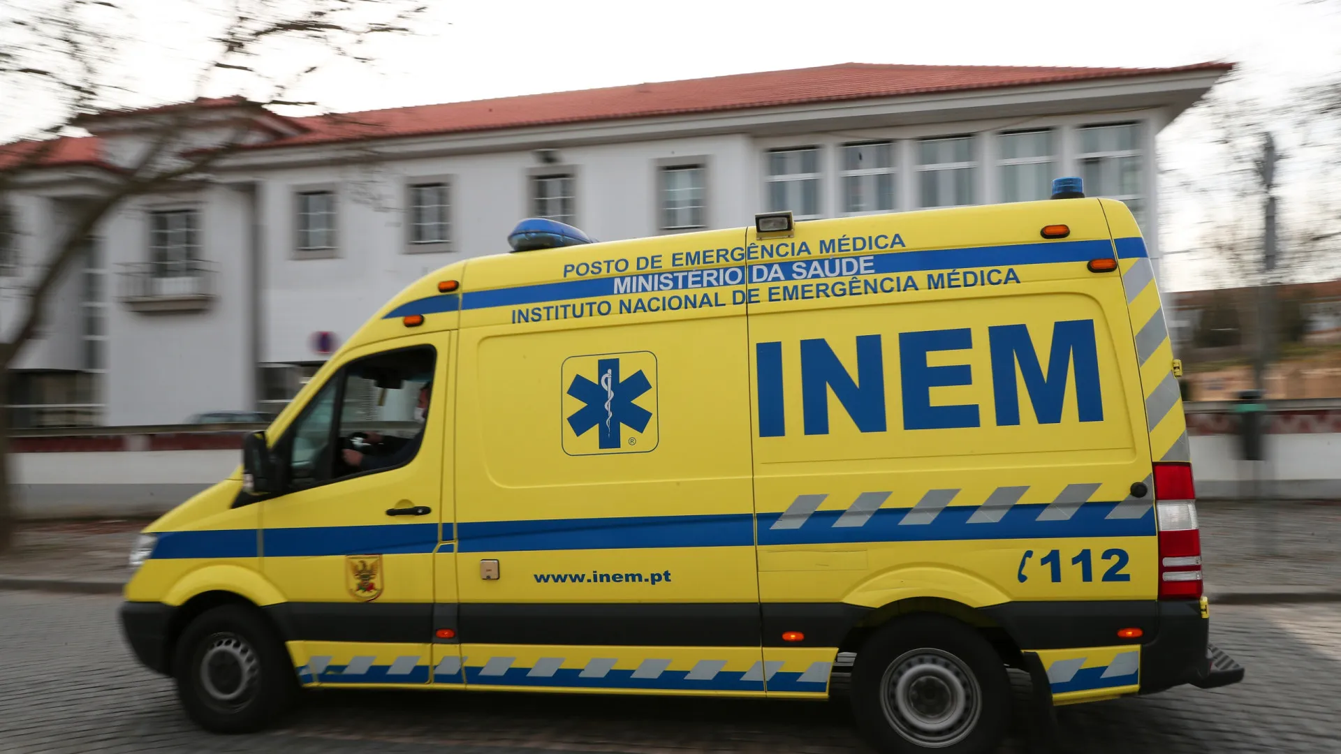 
                    INEM terá 11 milhões de euros para manutenção e gestão da frota
                