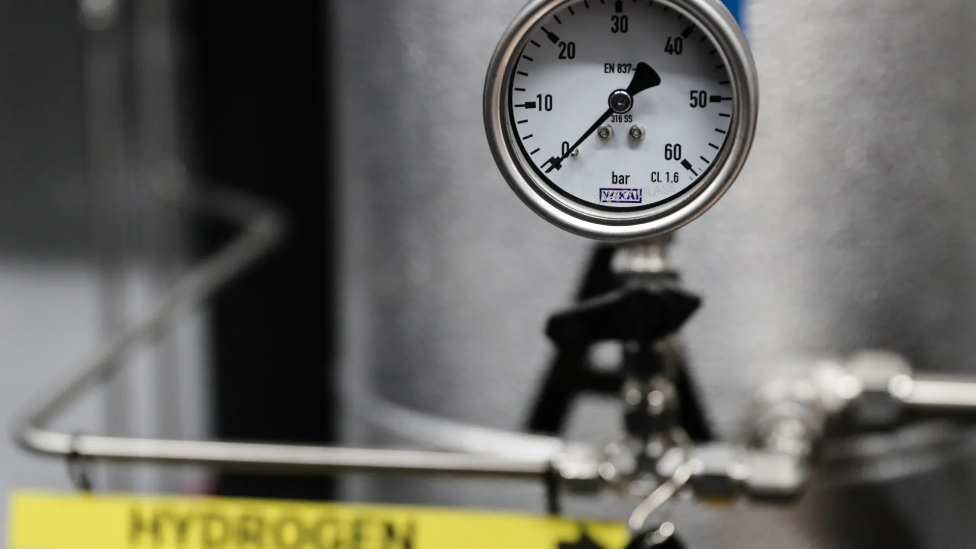 
                    Hidrogénio: CE quer ligações ibéricas e corredor de Portugal à Alemanha
                