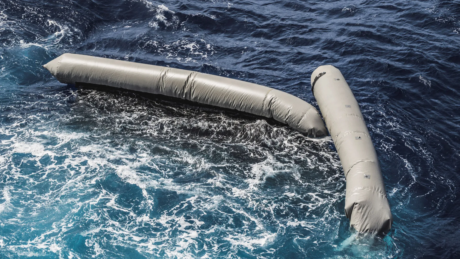 
                    Quase 1.000 mortos ou desaparecidos no Mediterrâneo este ano
                