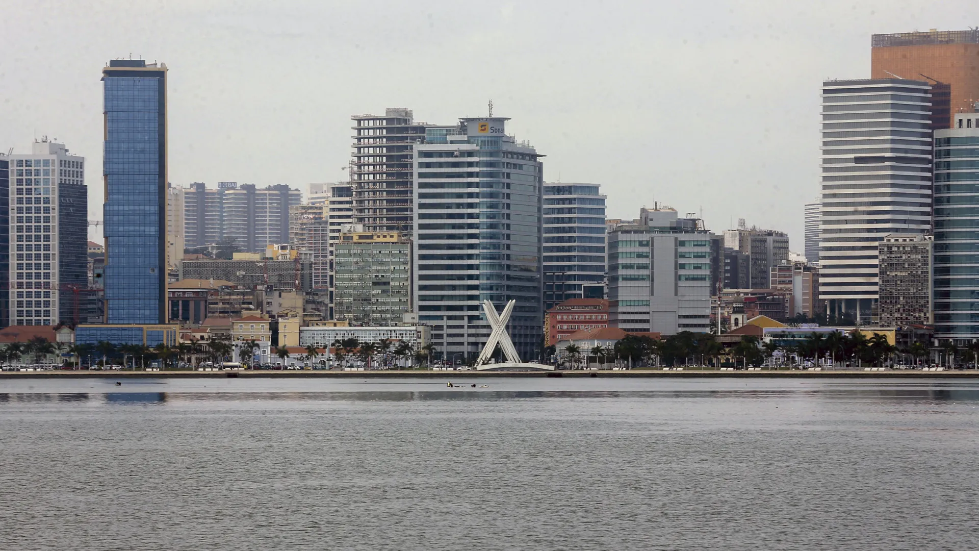 
                    Angola quer aplicar taxa de turismo a visitantes internacionais
                