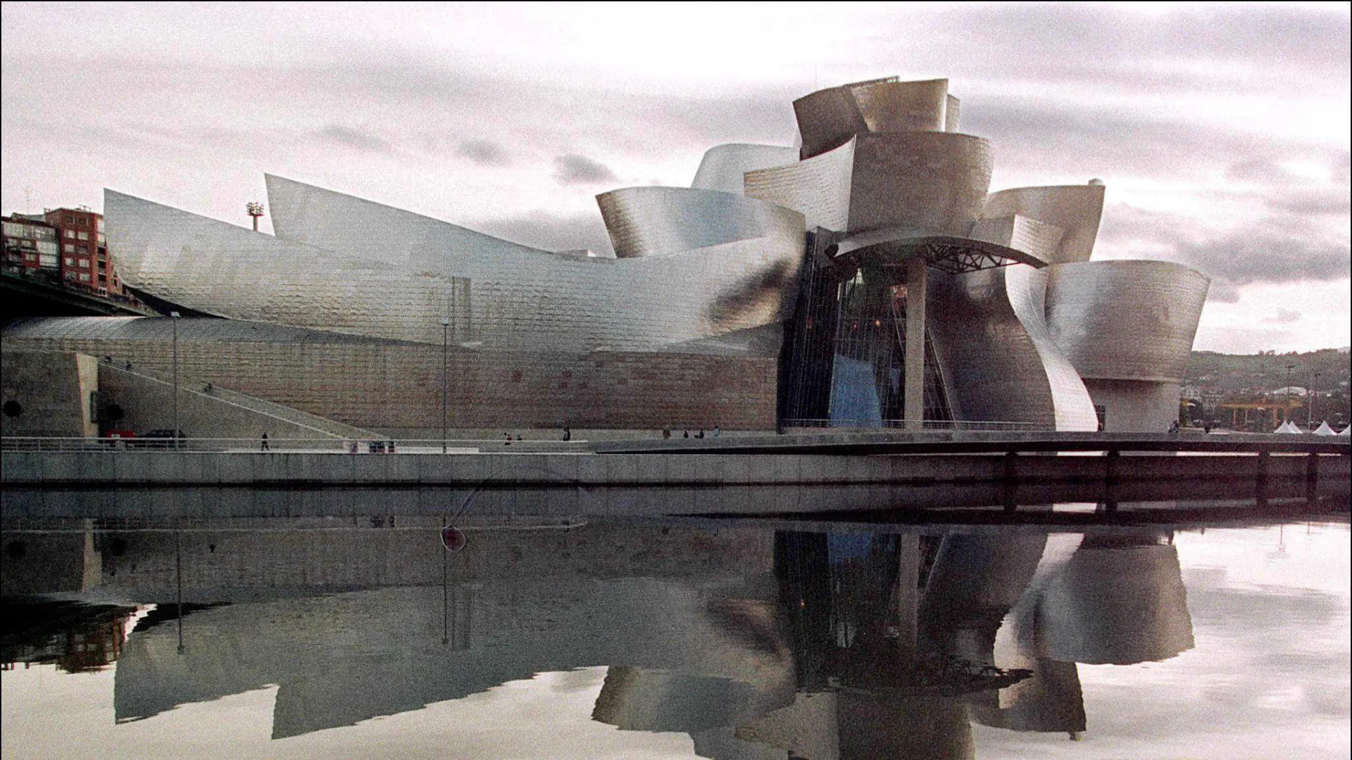 
                    Mais de 200 mil visitam exposição de Vieira da Silva em Bilbau
                