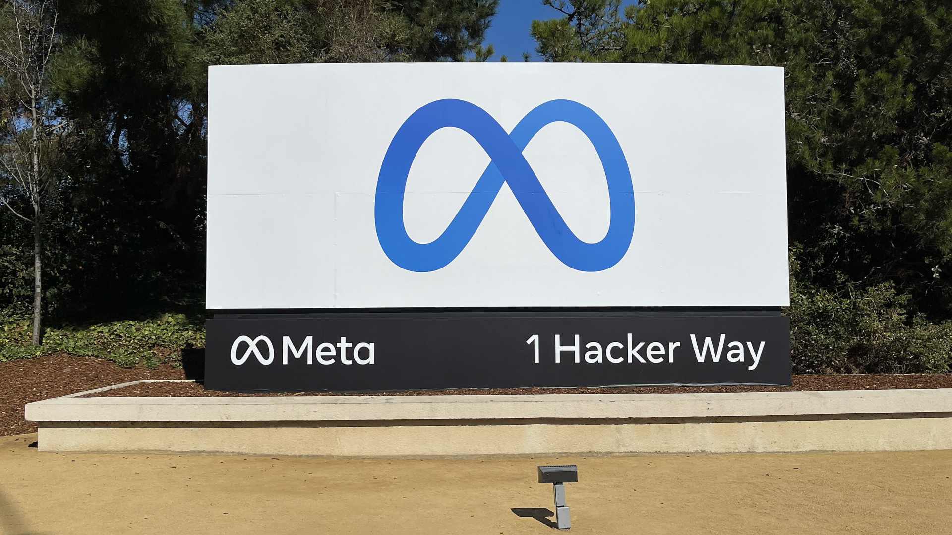 Brasil pediu à Meta para remover 'chatbots' que erotizam crianças