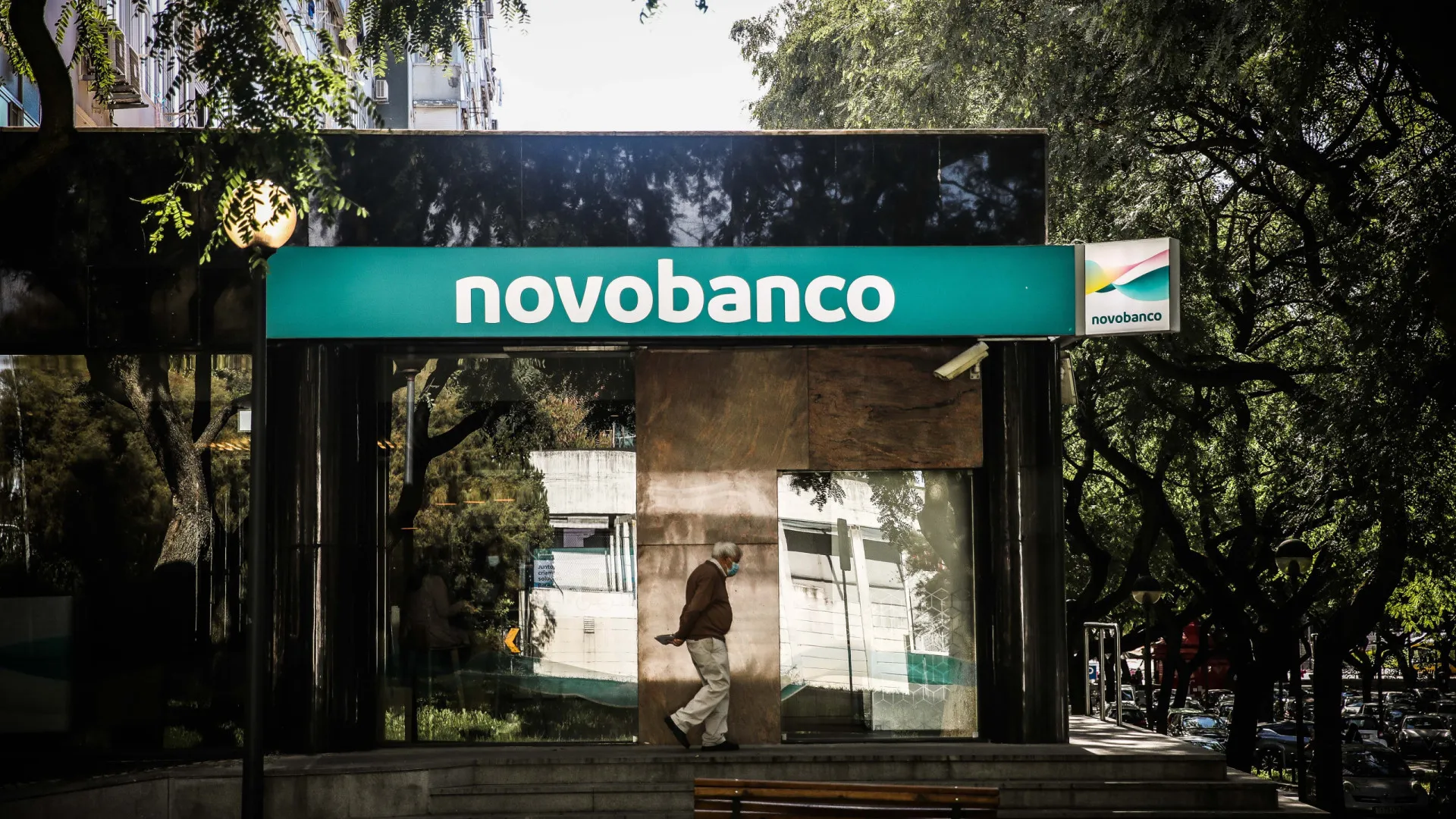 
                    Novo Banco: Pode haver protestos pela falta de pagamento de prémio
                