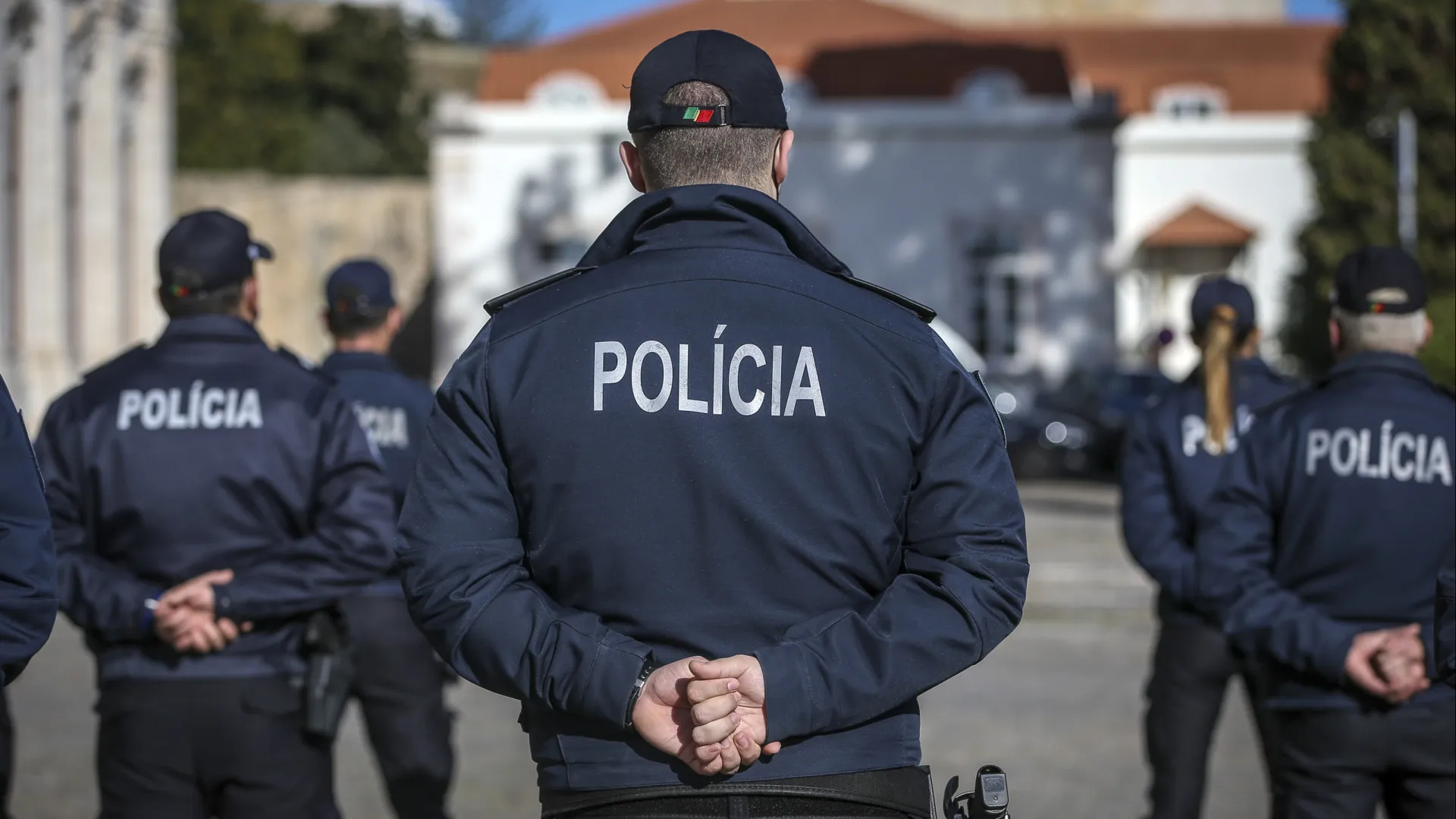 
                    Relatório apela a Portugal para acabar com maus-tratos policiais
                