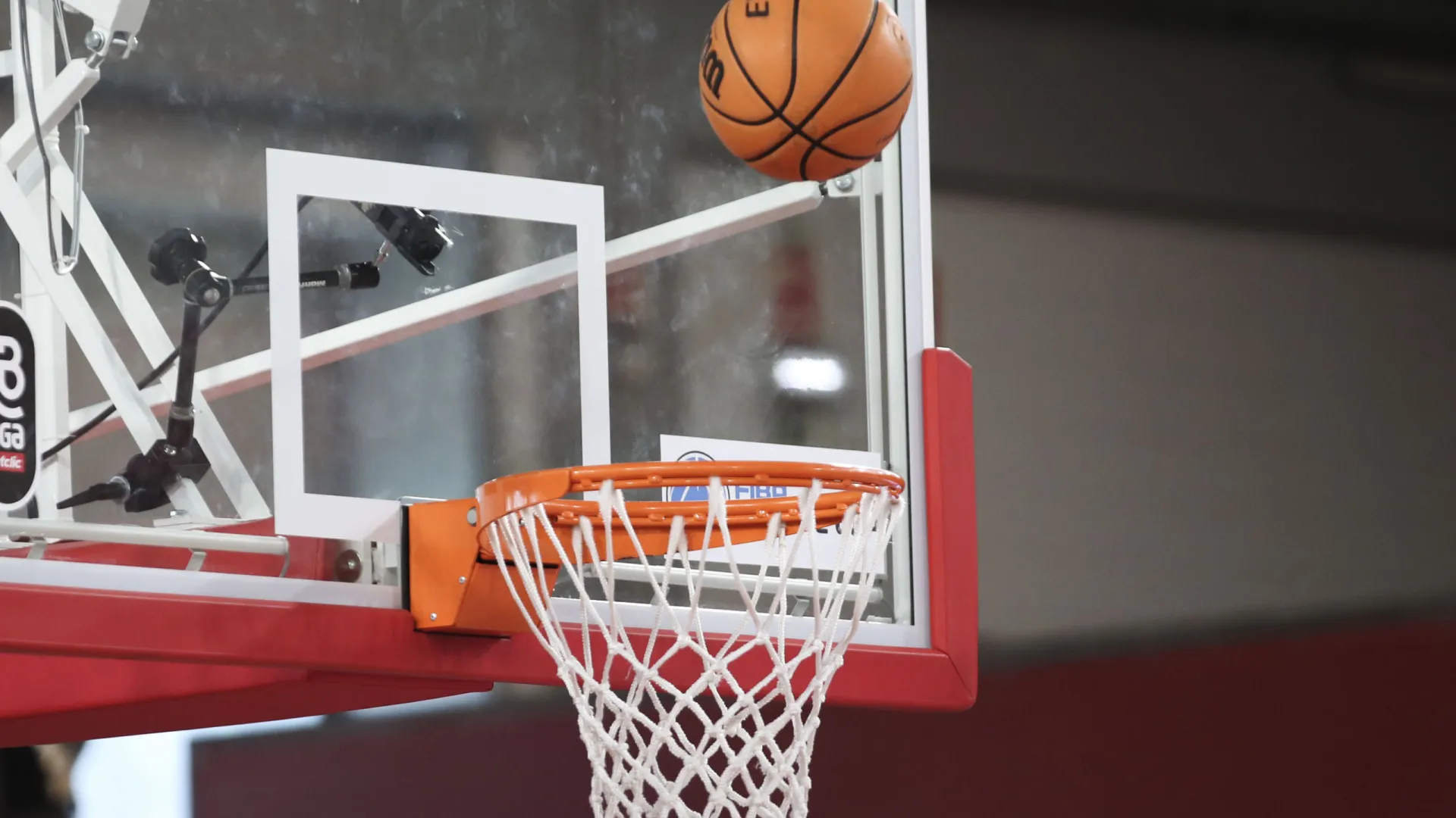 
                    Portugal enfrenta Chéquia em jogo 'chave' na estreia do Eurobasket
                