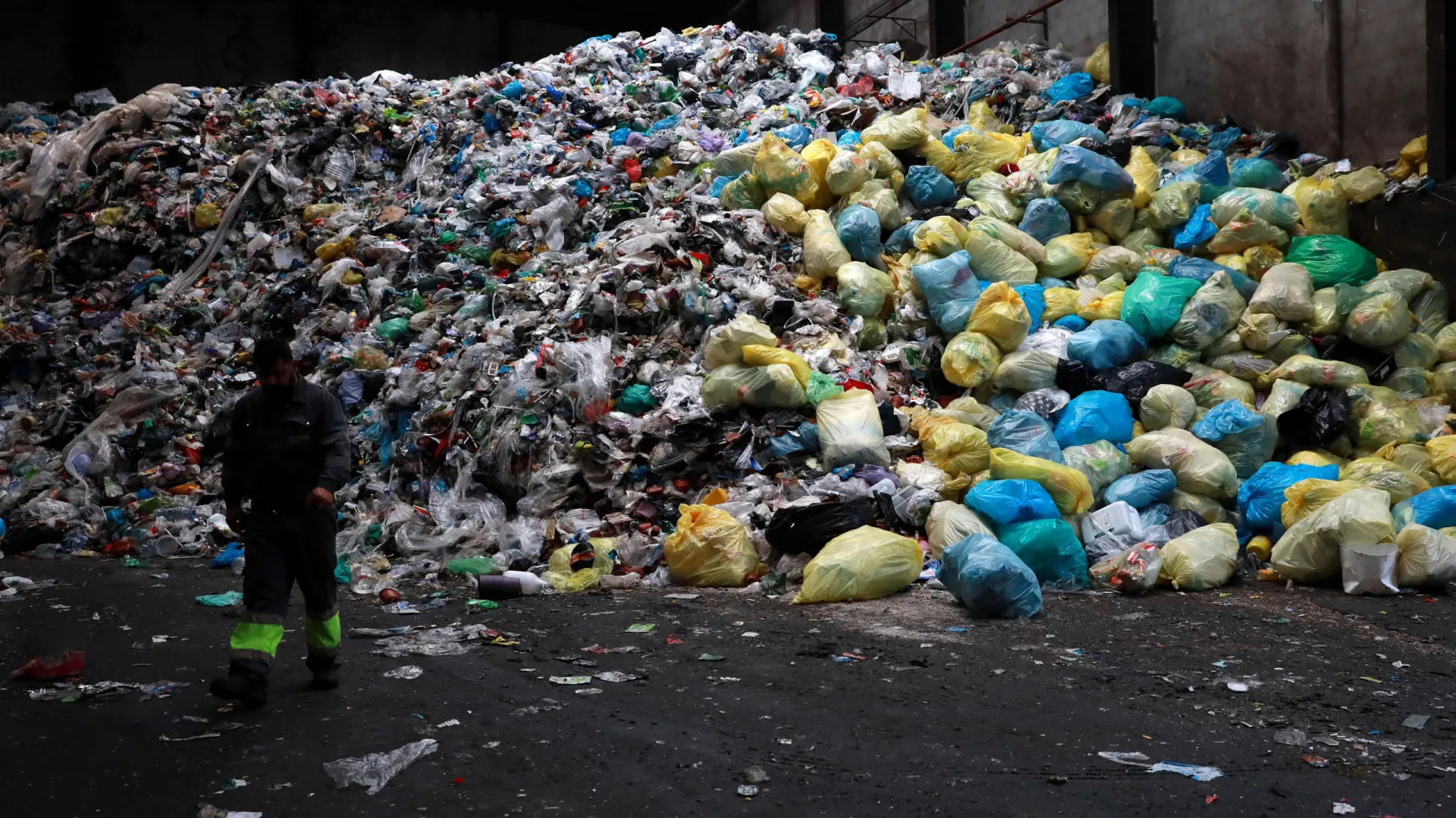 
                    Parlamento cria incentivo aos municípios que reduzam resíduos urbanos
                