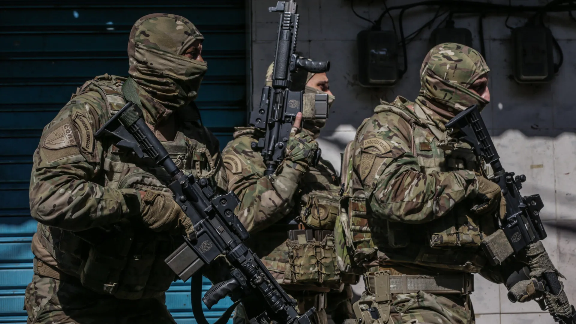 
                    Pelo menos quatro mortos em megaoperação no Rio de Janeiro
                