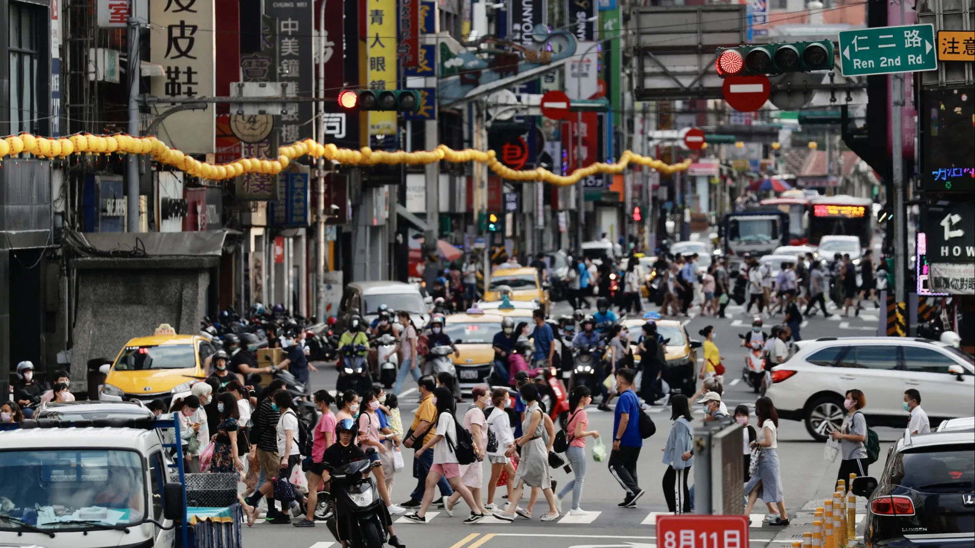 
                    China acusa forças externas de instrumentalizarem Taiwan para conter Pequim
                