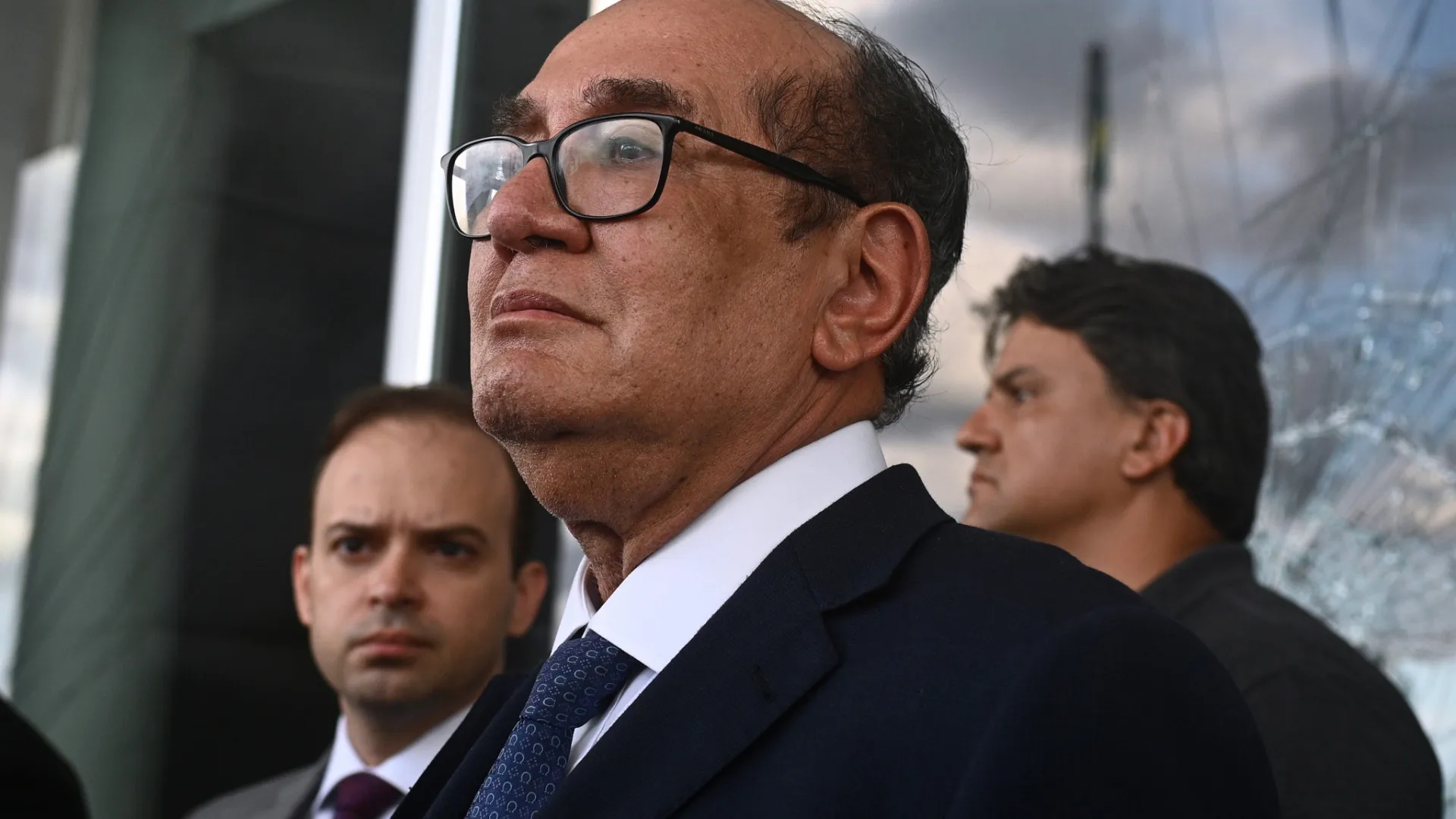 
                    Juiz do STF recua e admite que qualquer cidadão pode pedir destituição
                