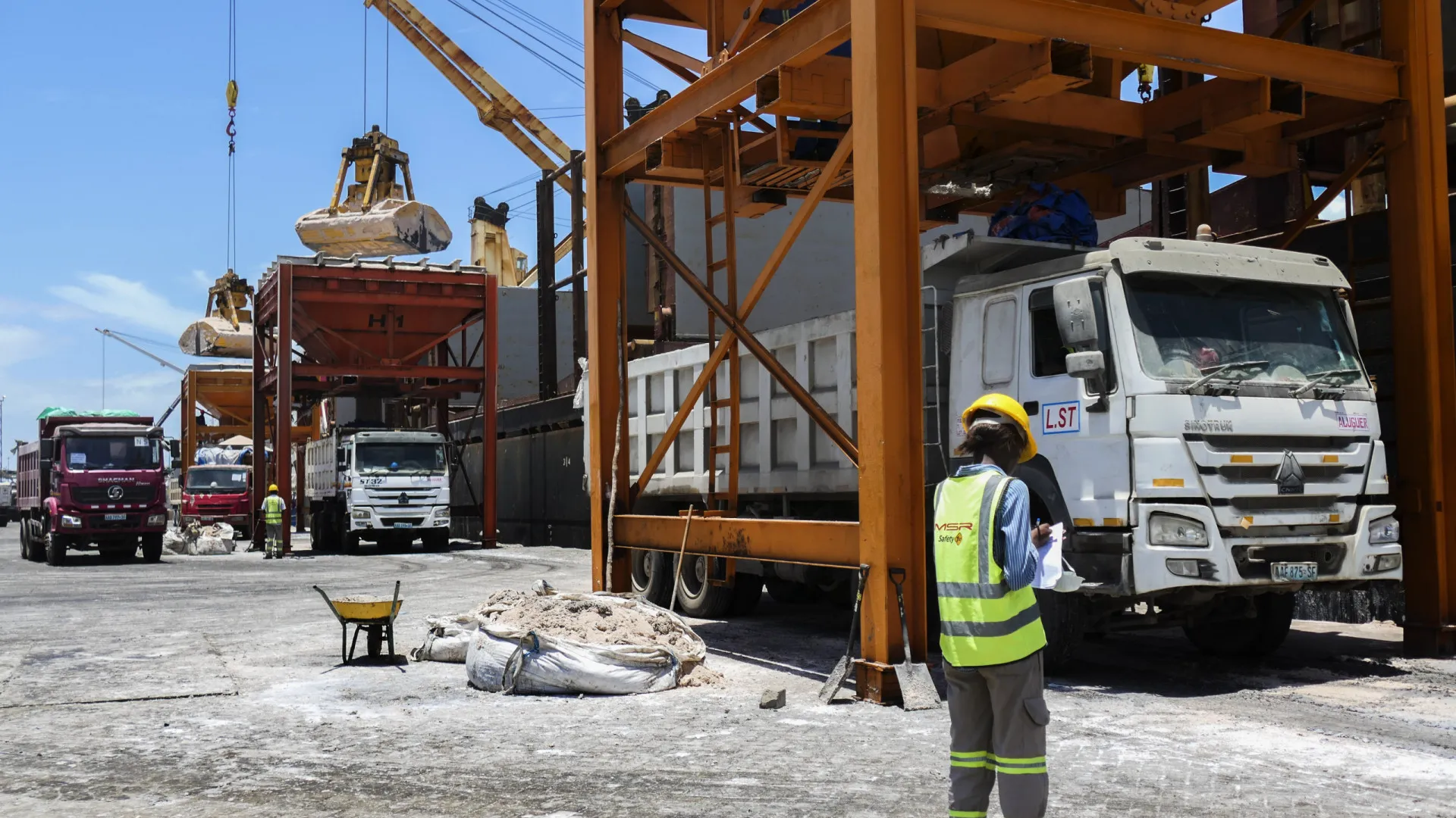 
                    Moçambique entre países mais afetados com redução de importação de adubos
                