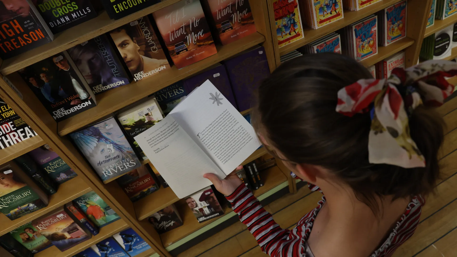 
                    Biblioteca flutuante da organização humanitária GBA Ships atraca em Díli
                