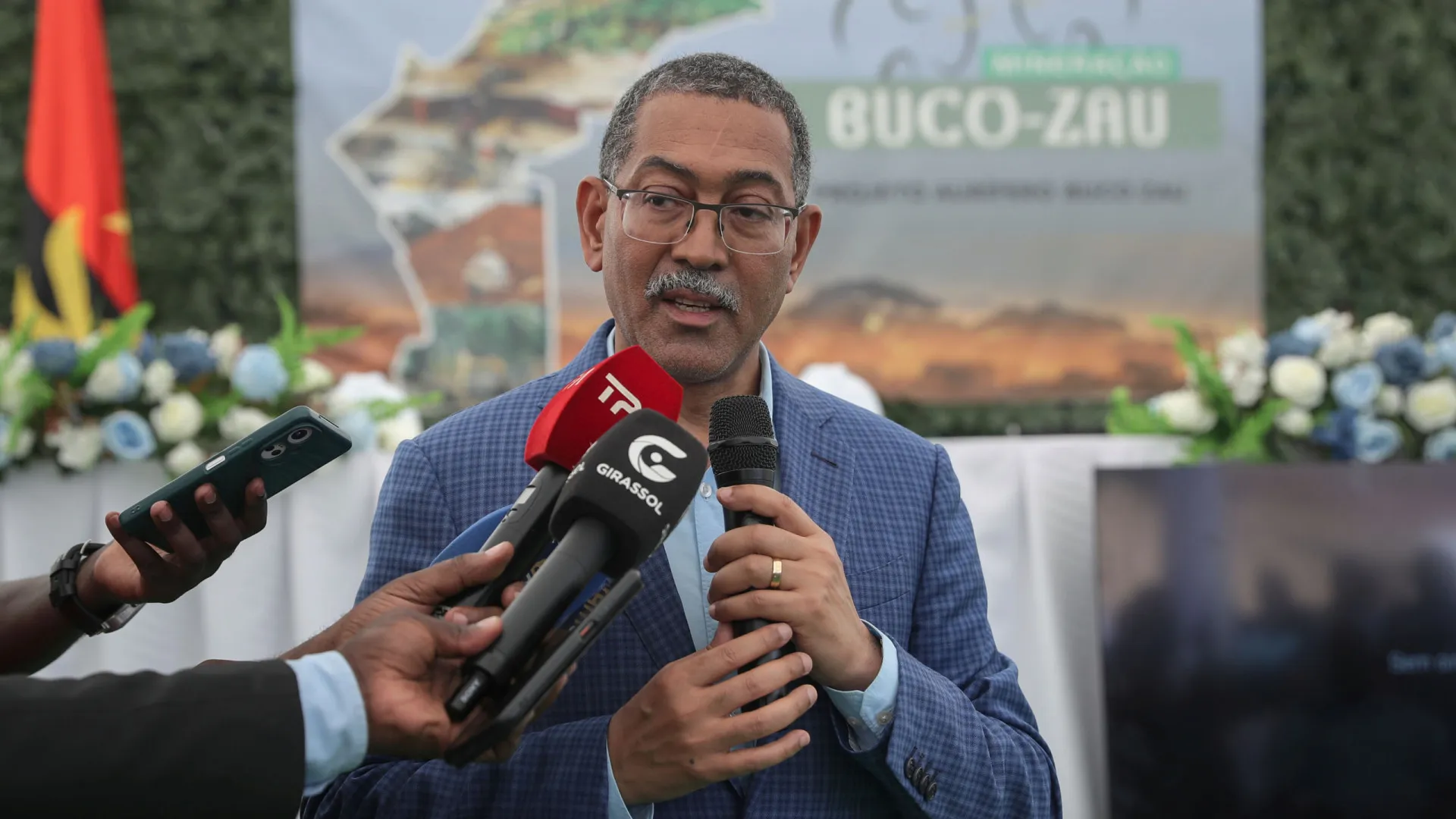 
                    Contratos no setor petrolífero angolano atingem 51,4 mil milhões
                