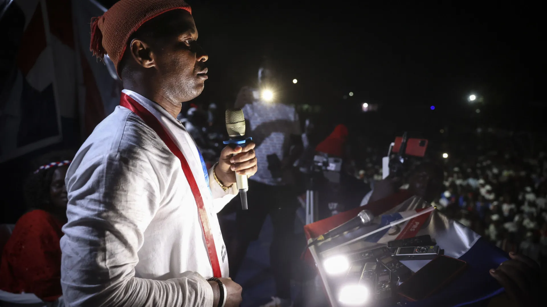 
                    Guiné-Bissau: Fernando Dias e Domingos Simões Pereira detidos
                