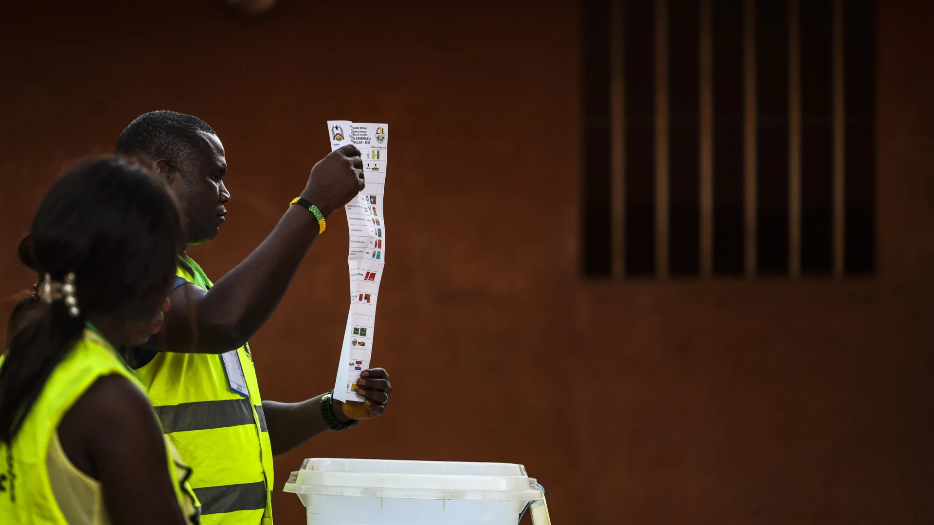 
                    CNE da Guiné-Bissau diz que atas eleitorais foram confiscadas
                