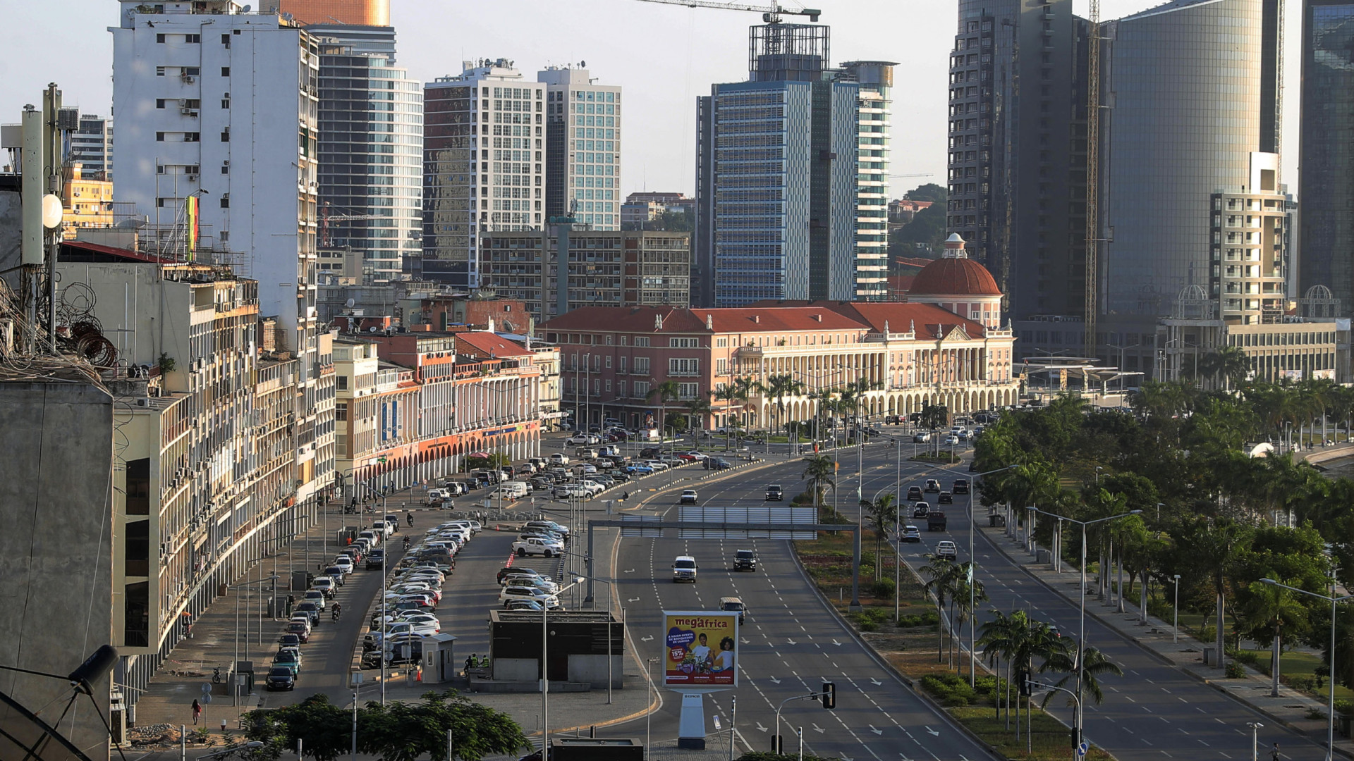 FMI vê Angola a crescer 2,4% e todos os PALOP registam expansão este ano