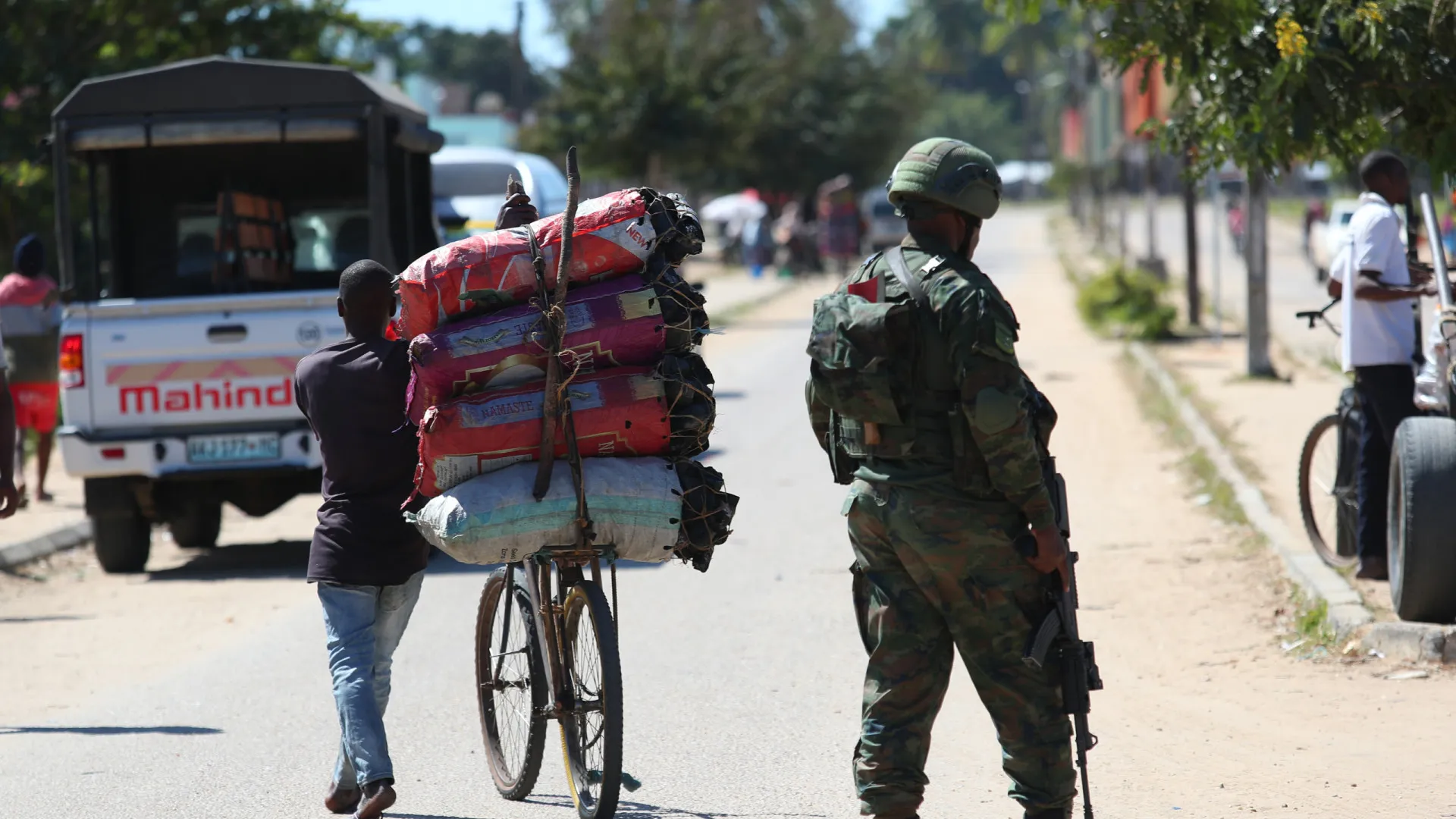 
                    Extremistas do Estado Islâmico reivindicam ataques a militares do Ruanda
                
