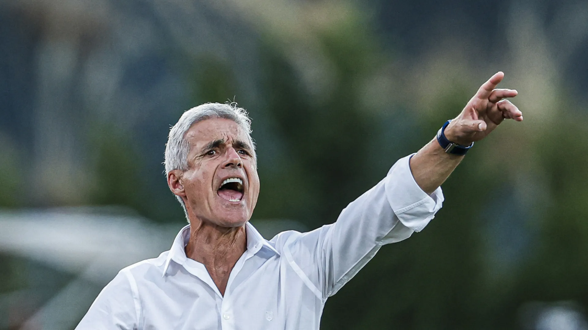 
                    Luís Castro taxativo no Grêmio: 