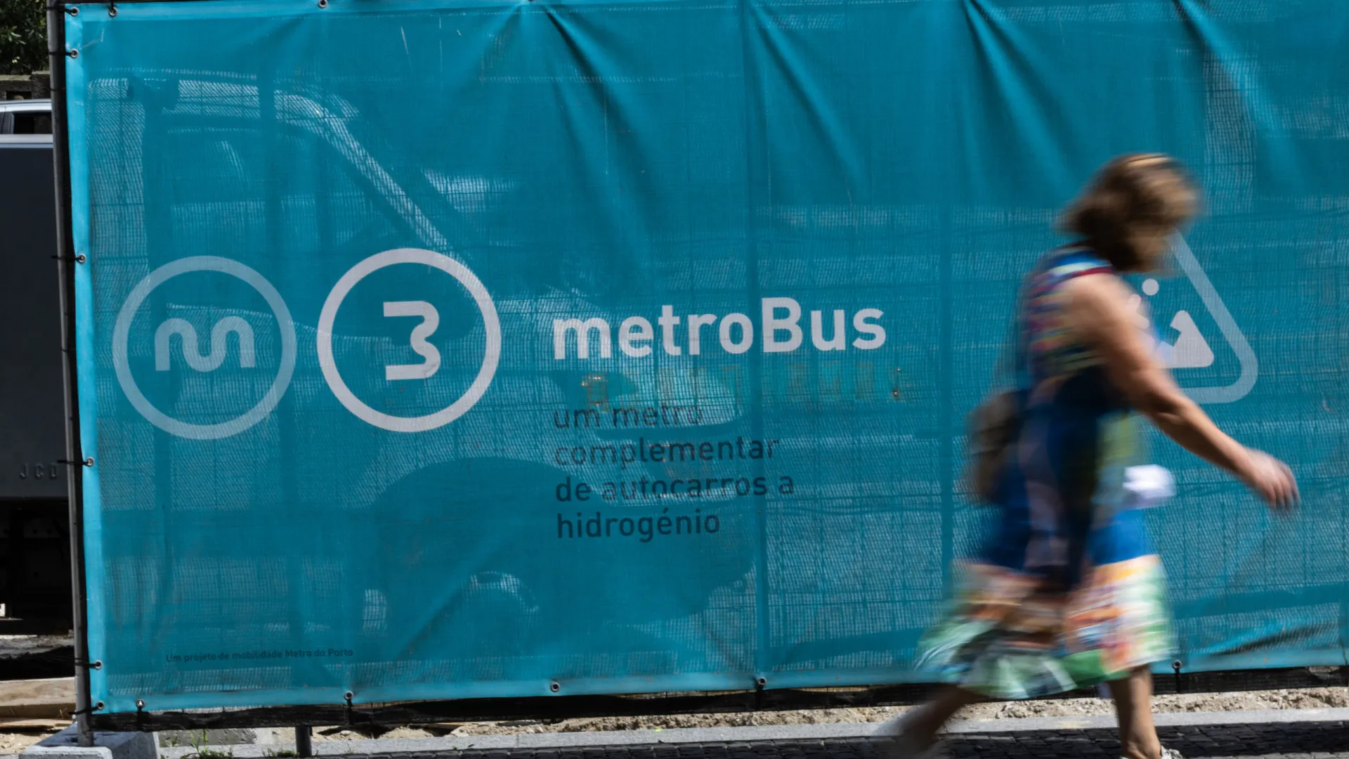 
                    Recomeçam obras da segunda fase do metrobus do Porto
                