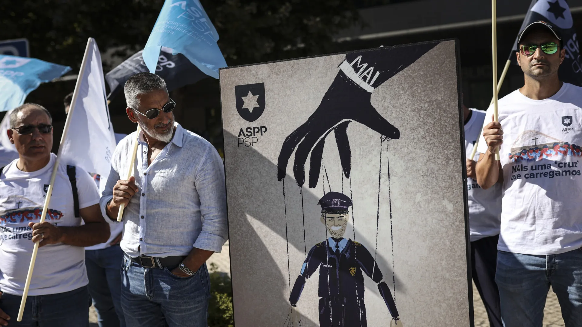 
                    Maior sindicato da PSP abandona negociações com Governo e admite protestos
                