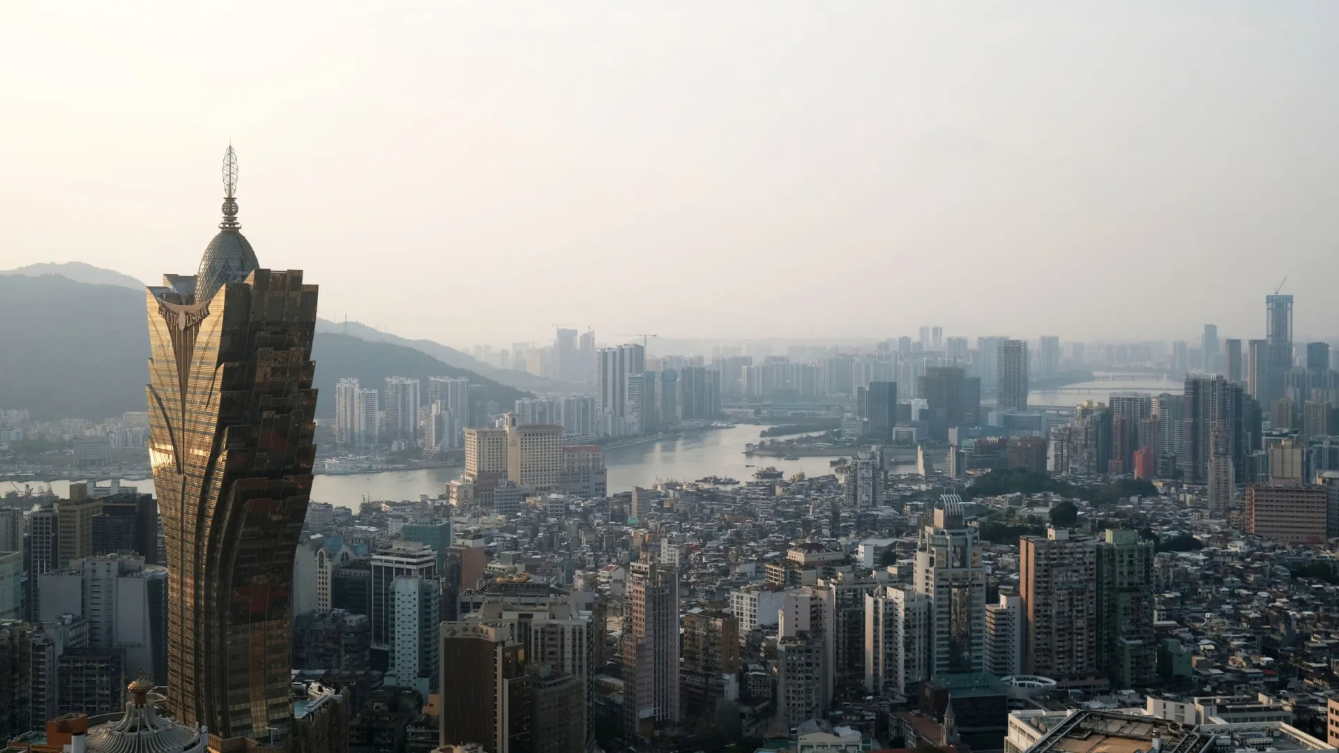 Macau quer subir salário mínimo em 2,9% mas exclui empregados domésticos