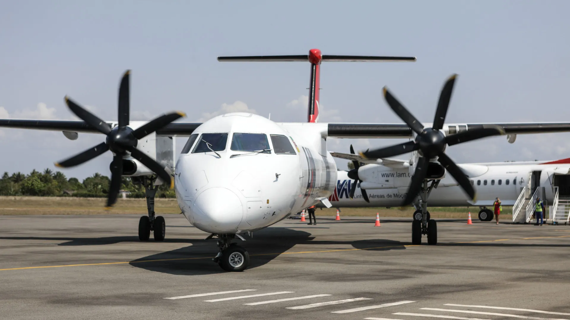 
                    Moçambique prevê compra de três aviões e seis locomotivas em 2026
                