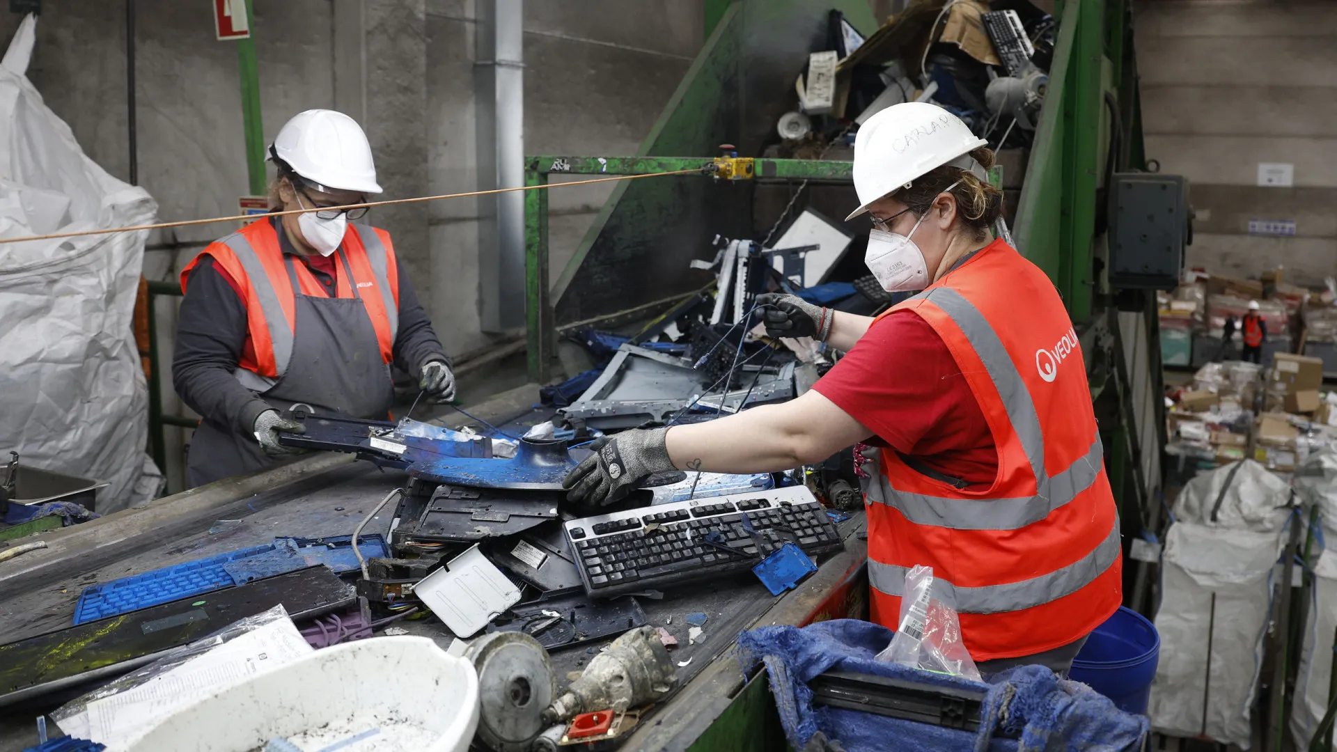 
                    Reciclagem de equipamentos elétricos atingiu valor recorde em 2025
                