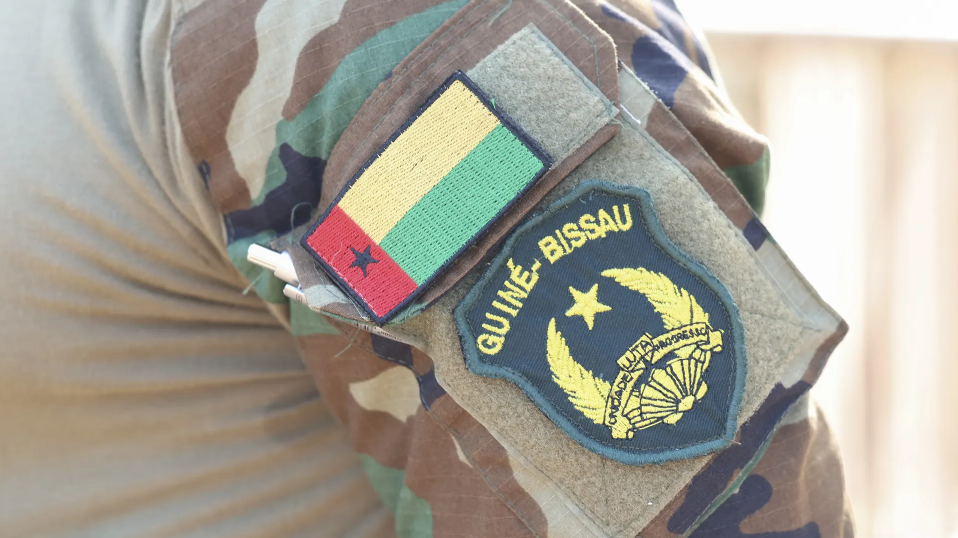 
                    Militares detidos após alegado golpe de Estado na Guiné-Bissau
                