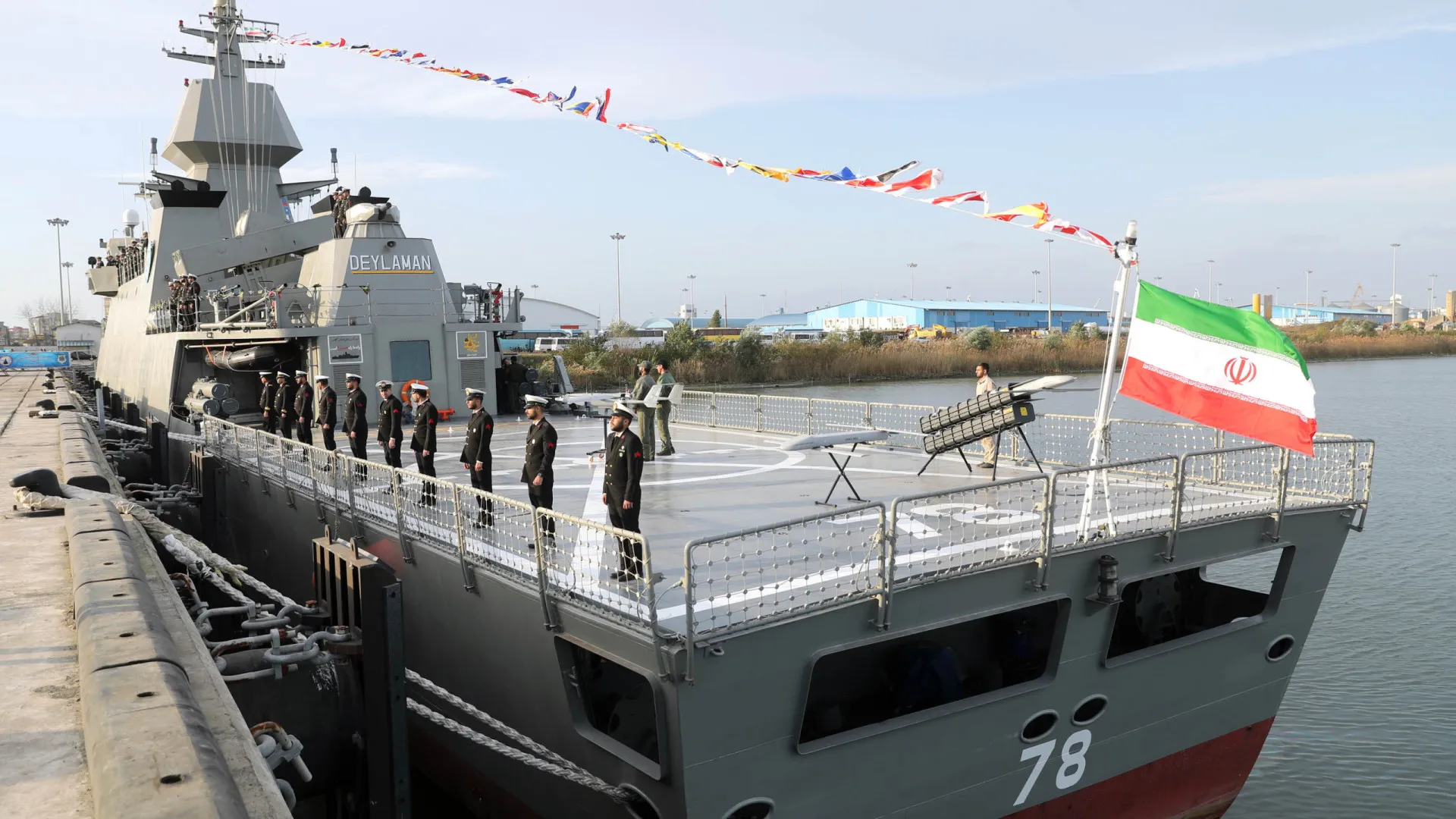 
                    Guarda Revolucionária iraniana alertou navios para fecho do estreito de Ormuz
                