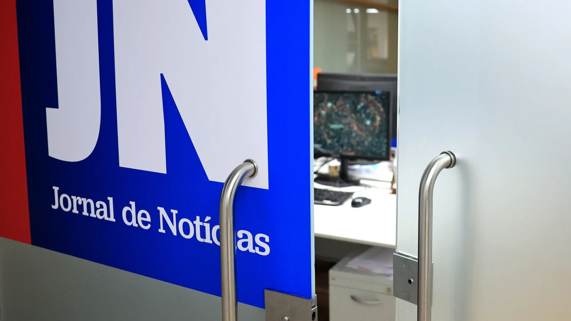 
                    Notícias Ilimitadas assume entrega do JN e O Jogo aos assinantes
                