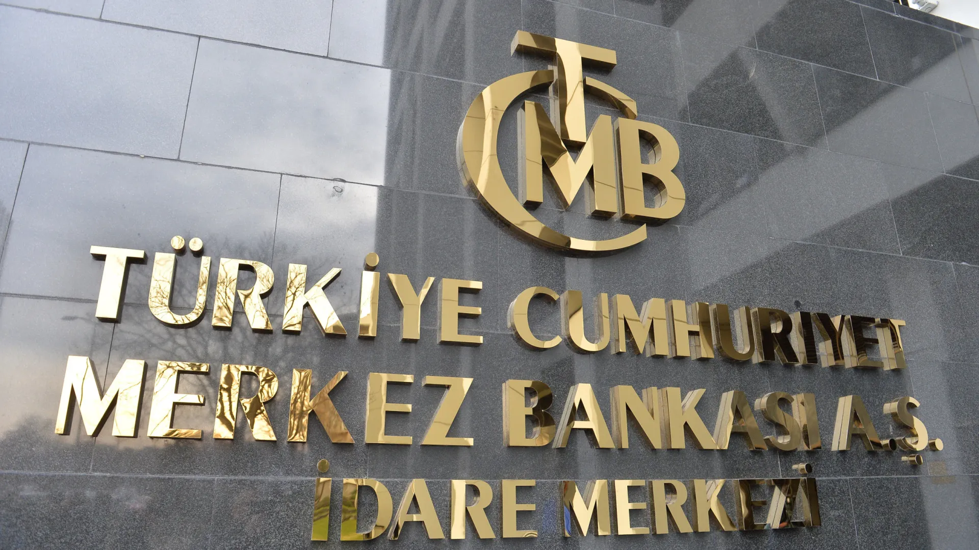 
                    De 43% para 40,5%: Banco Central da Turquia baixa principal taxa diretora
                