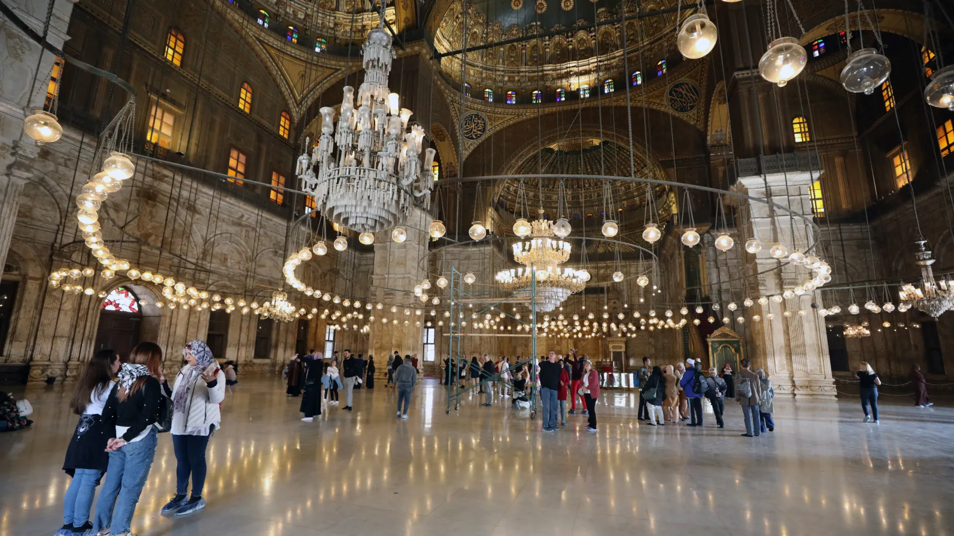 
                    Comissão Europeia anuncia empréstimo de 1.000 mil milhões ao Egito
                