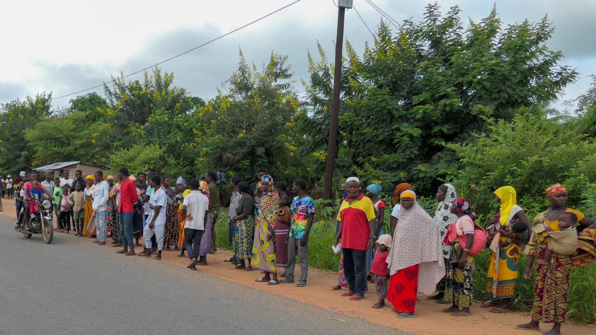 População em debandada após ofensiva de terroristas em Cabo Delgado