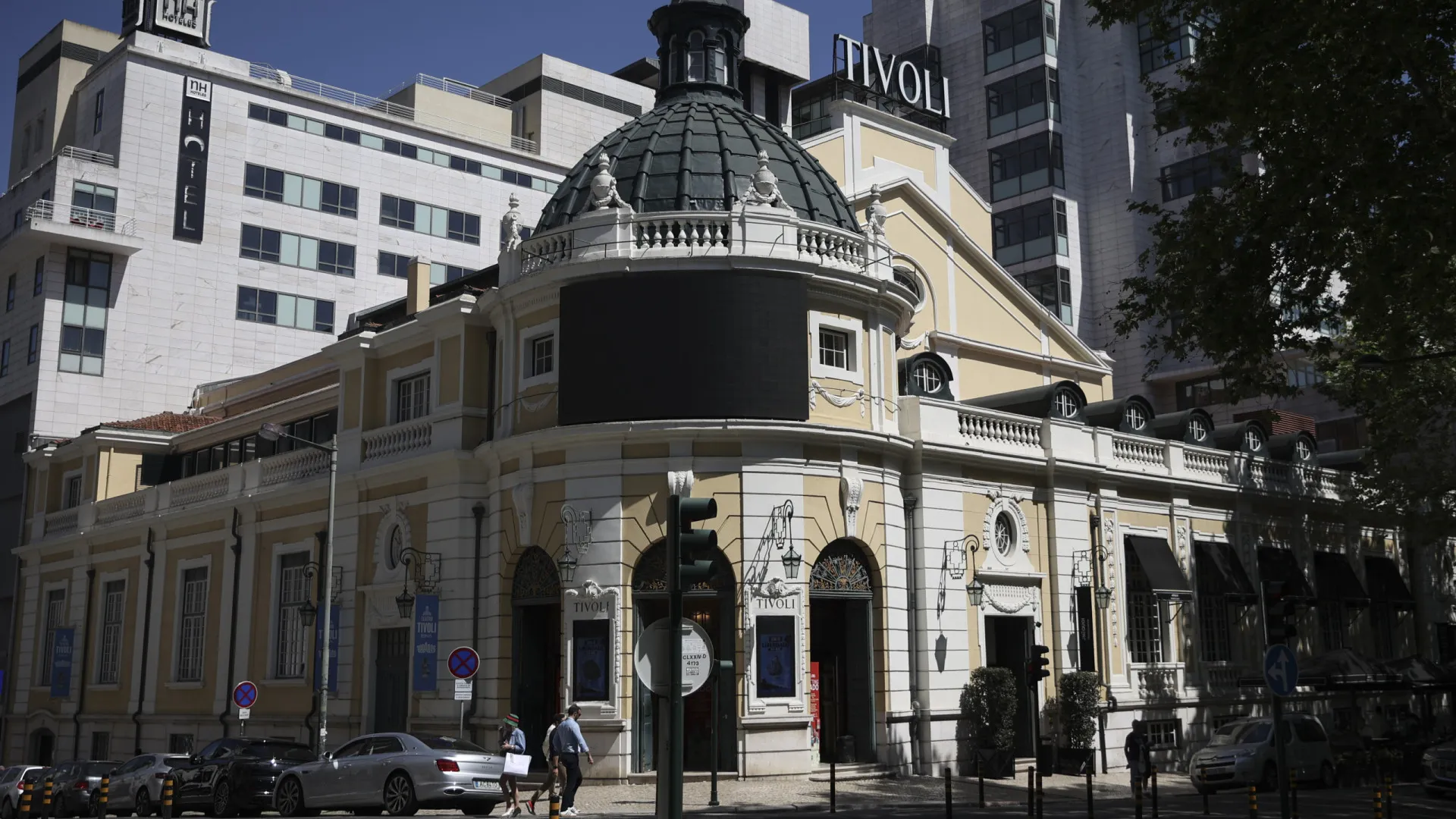 
                    Comédia sobre Sócrates retrata 