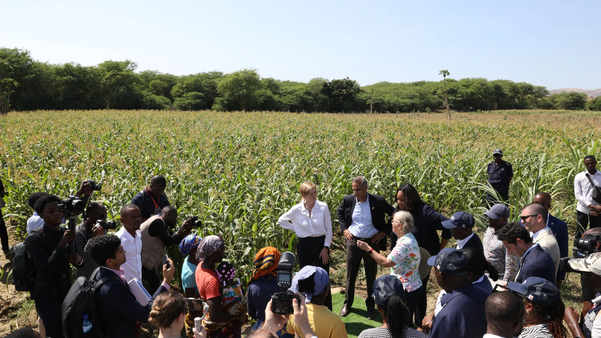 
                    Angola e Banco Mundial lançam mecanismo para no Corredor do Lobito
                