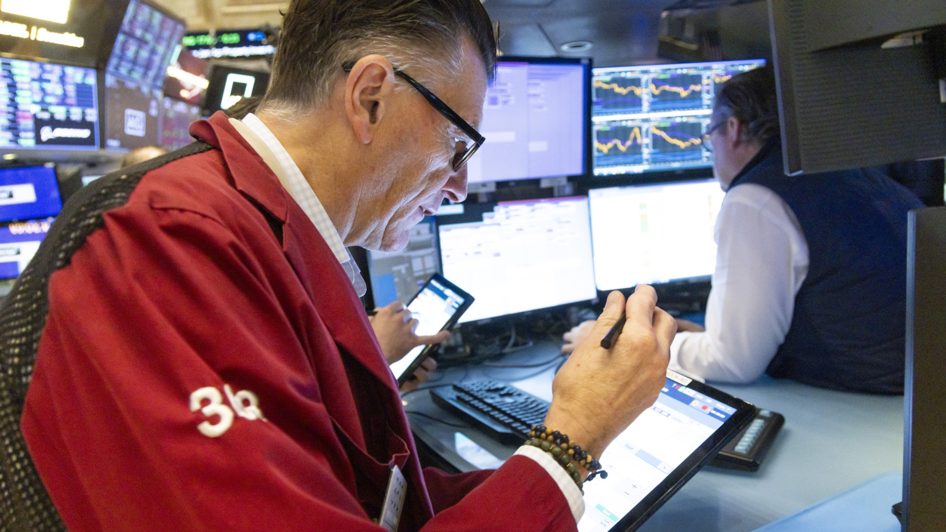 Wall Street em queda à espera da Fed e entre receios de tarifas