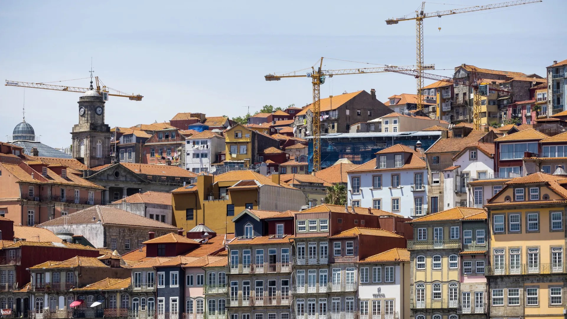 
                    Produção na construção sobe 3,2% na zona euro em julho
                