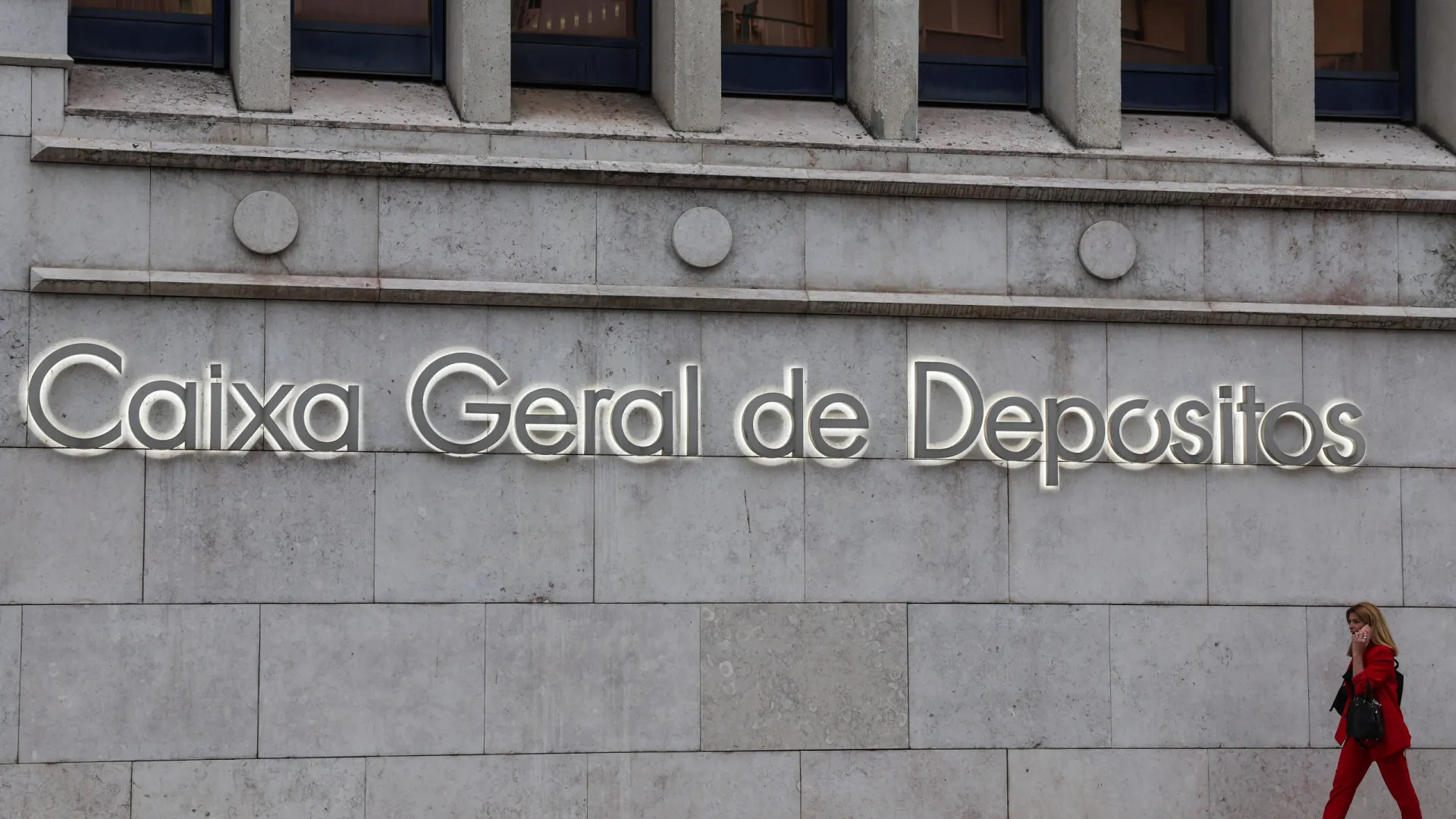 
                    Governo português relança a venda de 100% do banco da CGD no Brasil
                